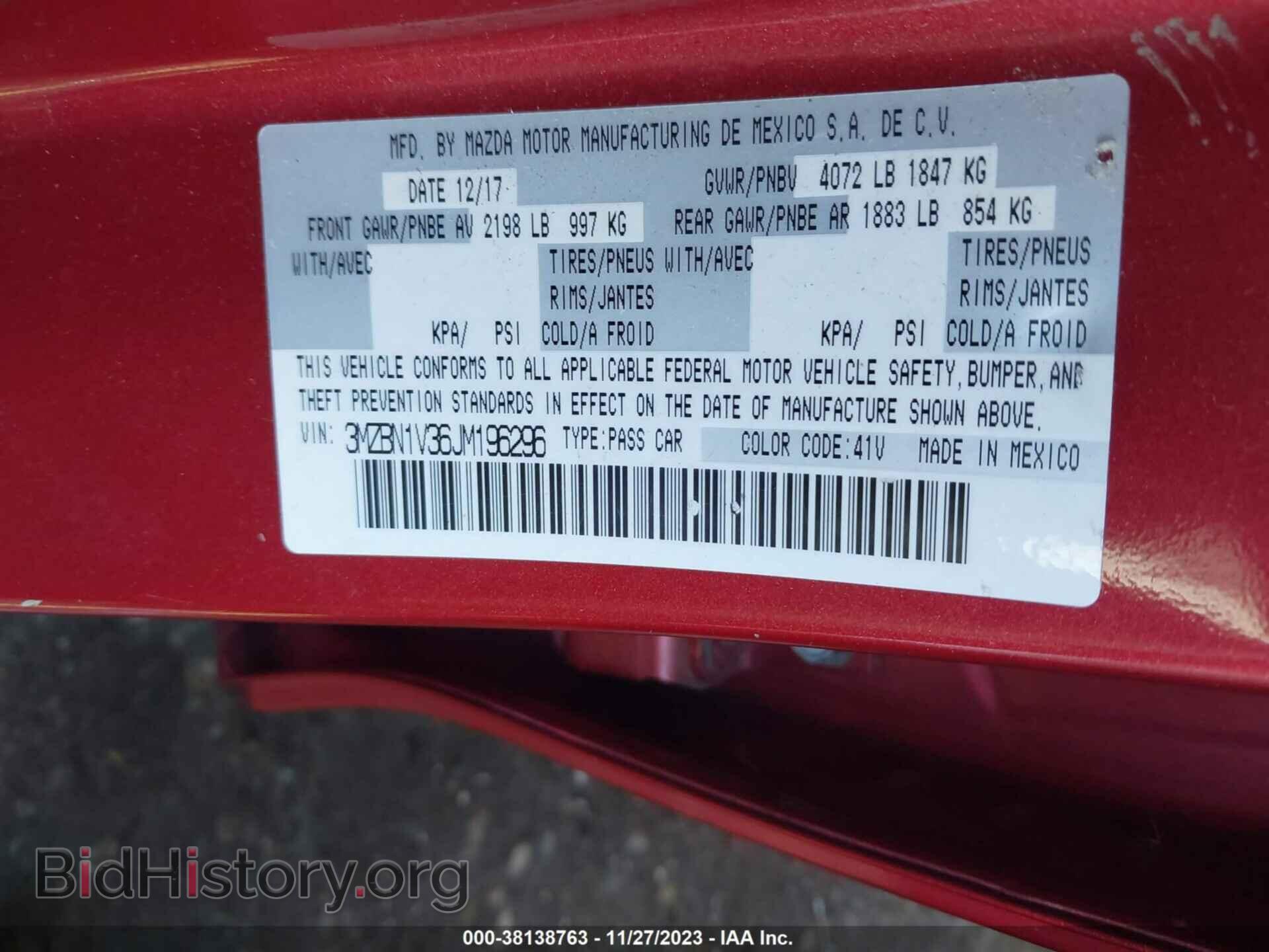 2018 MAZDA MAZDA3 - VIN: 3MZBN1V36JM196296 - Фото 9