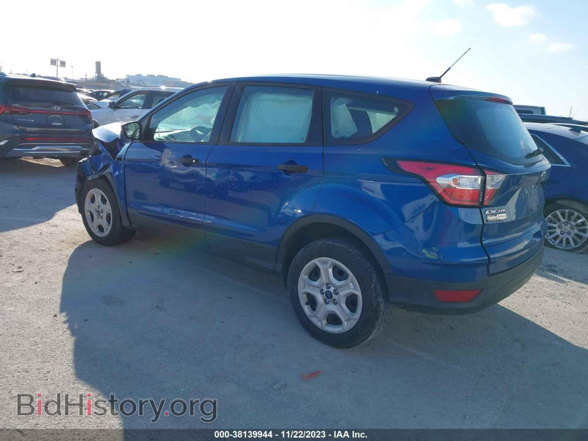 2018 FORD ESCAPE - VIN: 1FMCU0F76JUC02613 - Фото 3