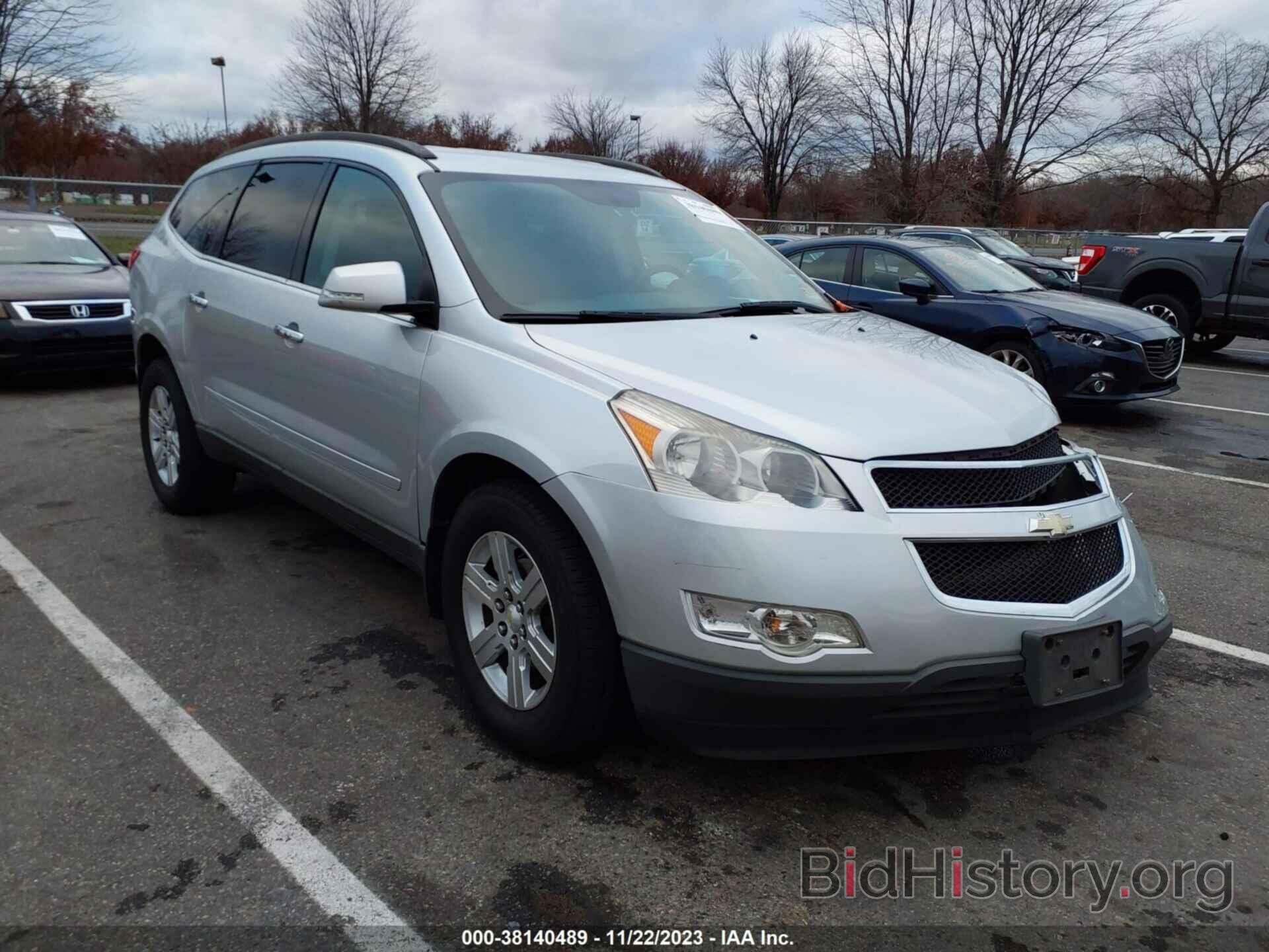 Photo 1GNKVGED6BJ408943 - CHEVROLET TRAVERSE 2011