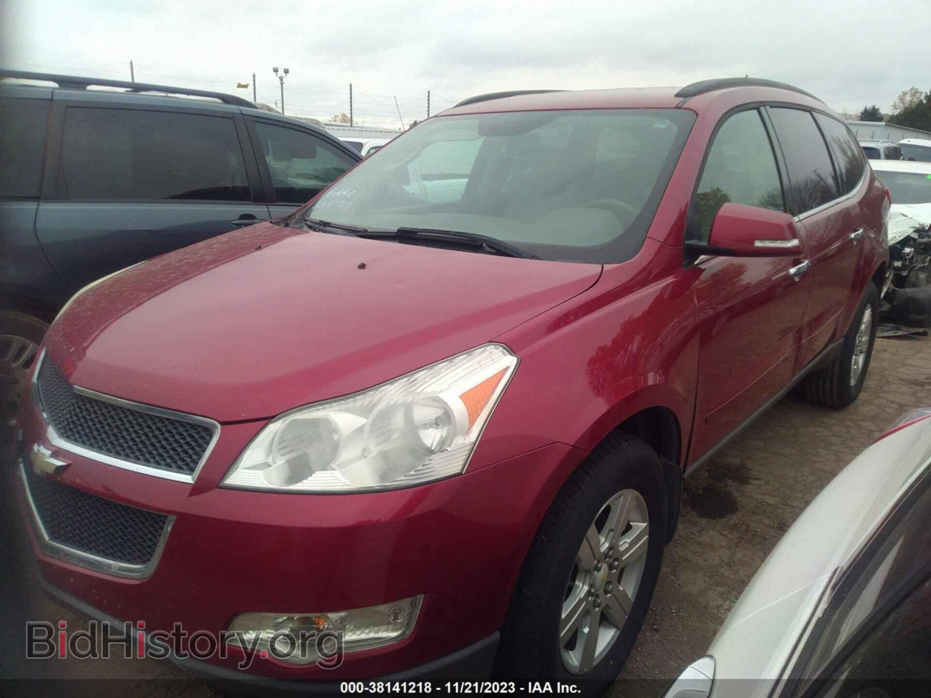 2012 CHEVROLET TRAVERSE - VIN: 1GNKRJED1CJ122923 - Фото 2