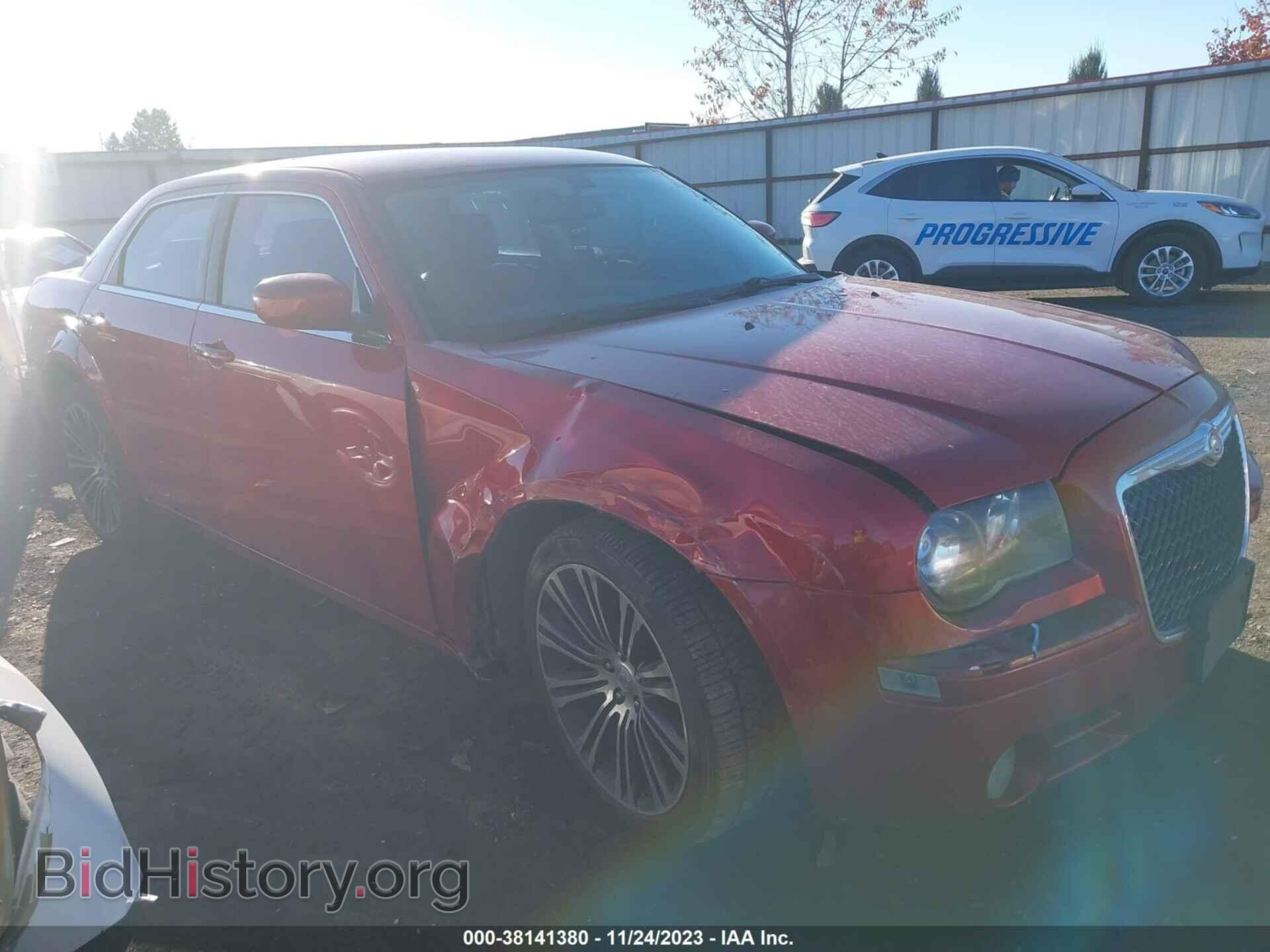 Фотография 2C3CA2CV4AH330366 - CHRYSLER 300 2010
