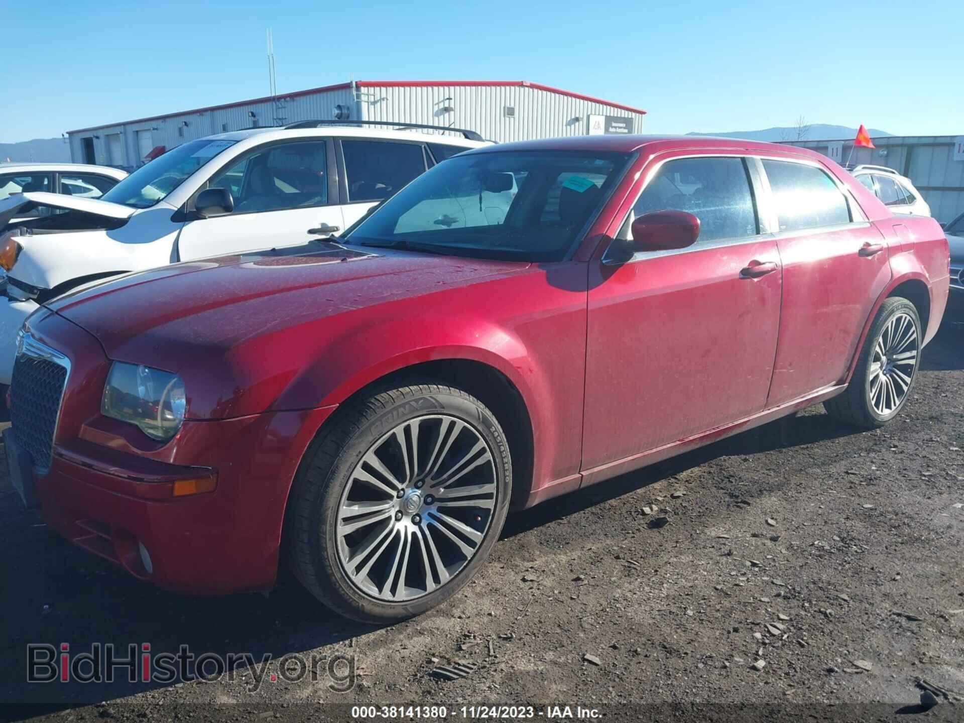 2010 CHRYSLER 300 - VIN: 2C3CA2CV4AH330366 - Фото 2