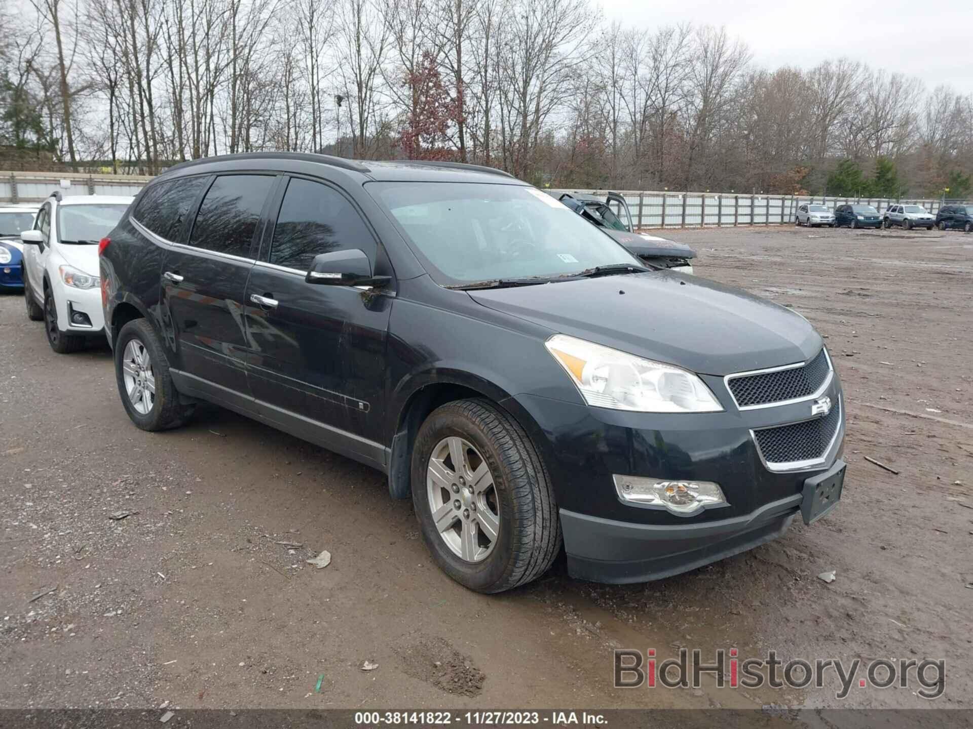 Photo 1GNLVFED5AS140135 - CHEVROLET TRAVERSE 2010