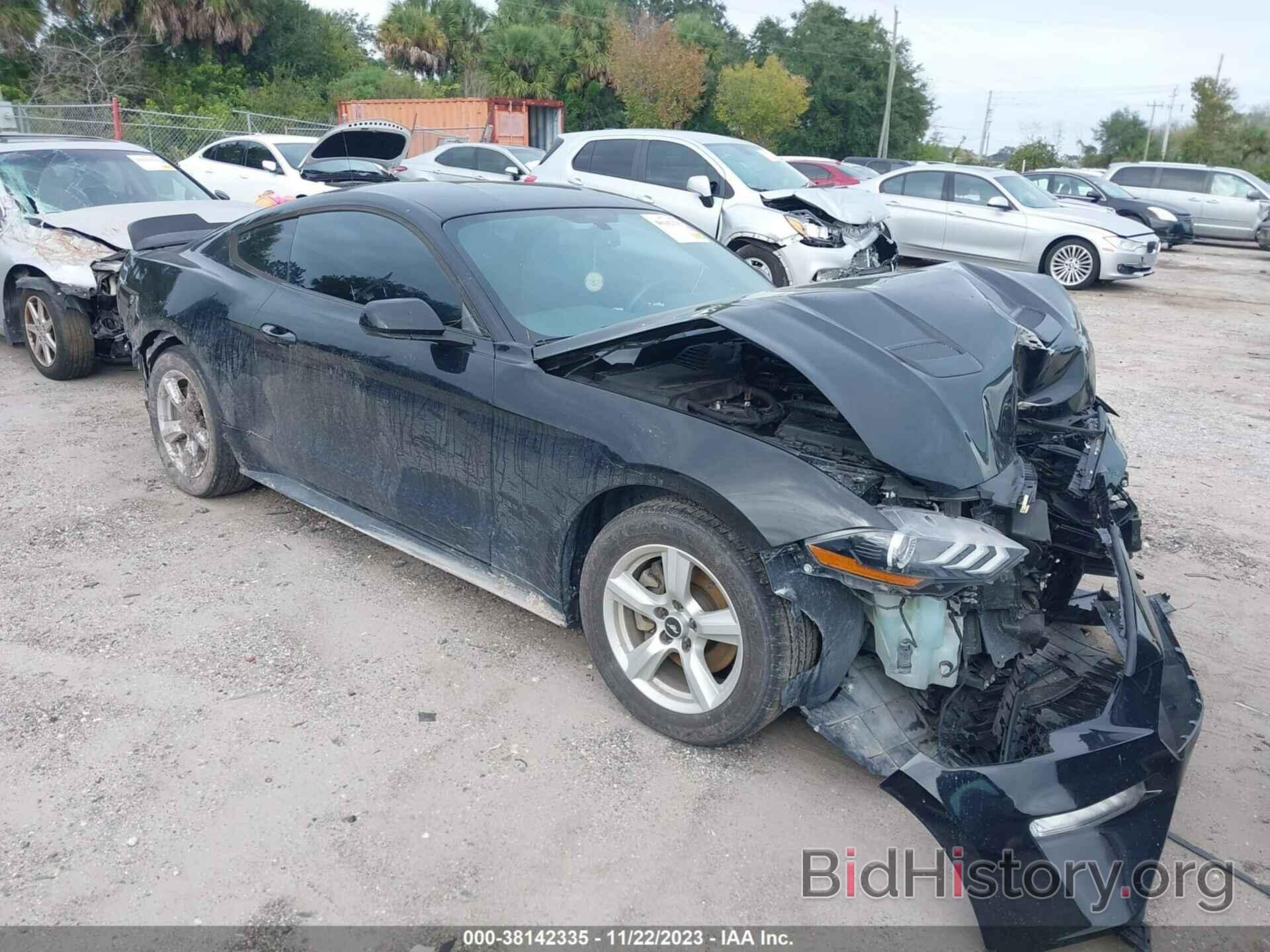 Photo 1FA6P8TH4J5107276 - FORD MUSTANG 2018