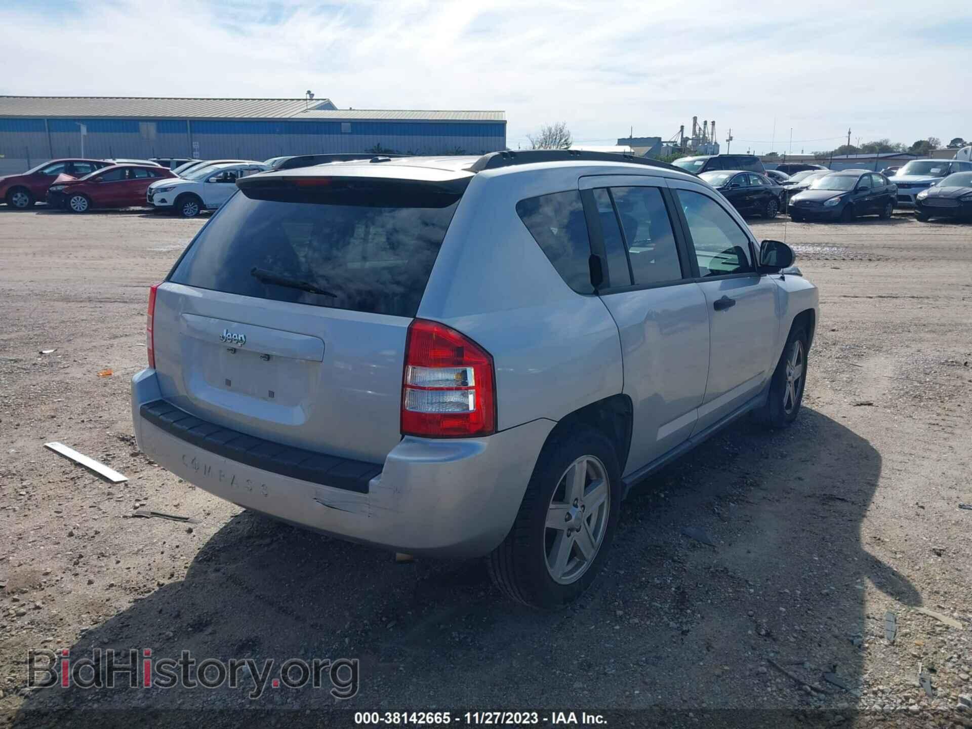2007 JEEP COMPASS - VIN: 1J8FT47097D261217 - Фото 4