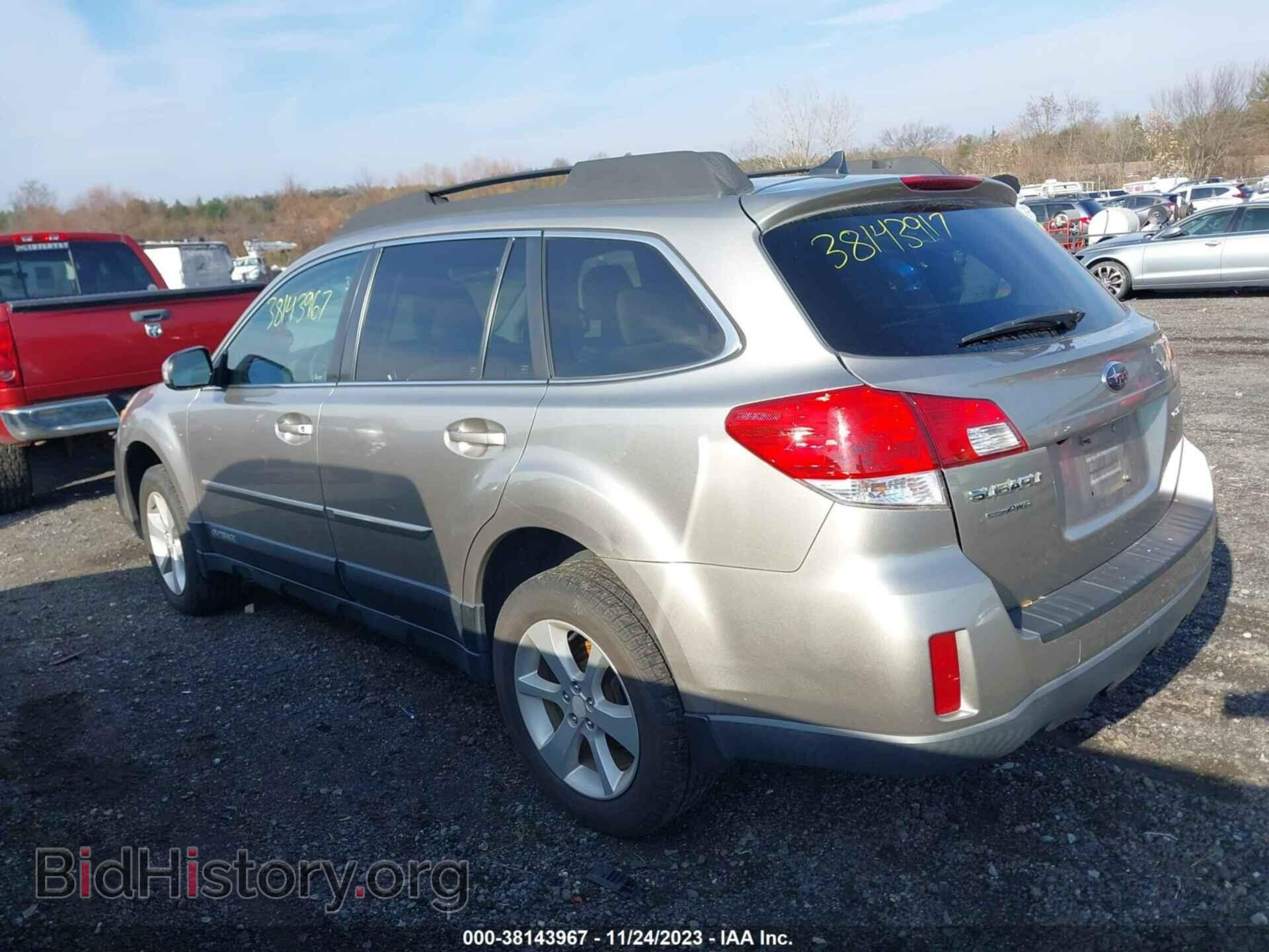 2014 SUBARU OUTBACK - VIN: 4S4BRCDCXE3300375 - Фото 3