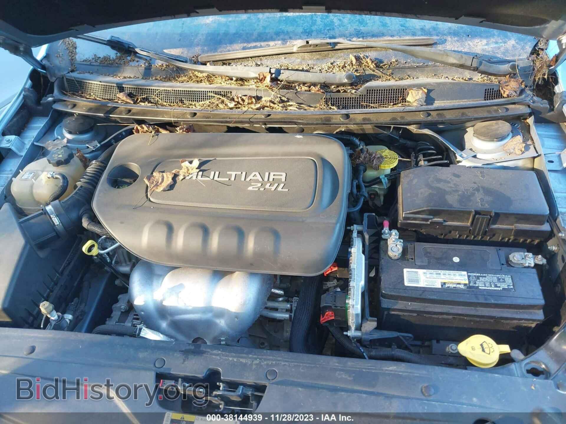 2015 CHRYSLER 200 - VIN: 1C3CCCCB3FN711629 - Фото 10