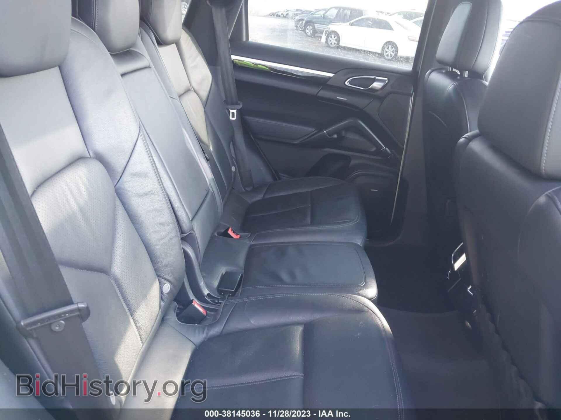 2011 PORSCHE CAYENNE - VIN: WP1AB2A20BLA43540 - Photo 8
