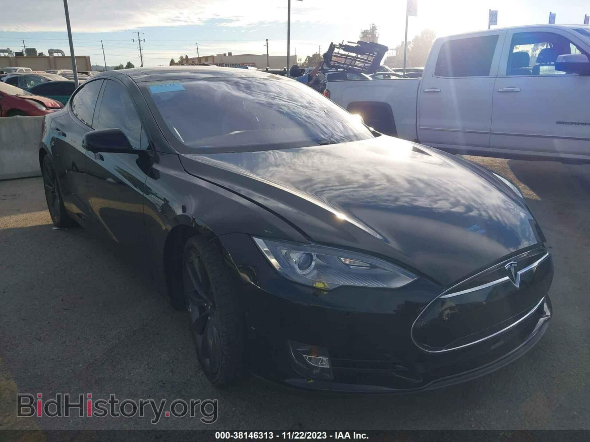 Фотография 5YJSA1V4XFF098939 - TESLA MODEL S 2015