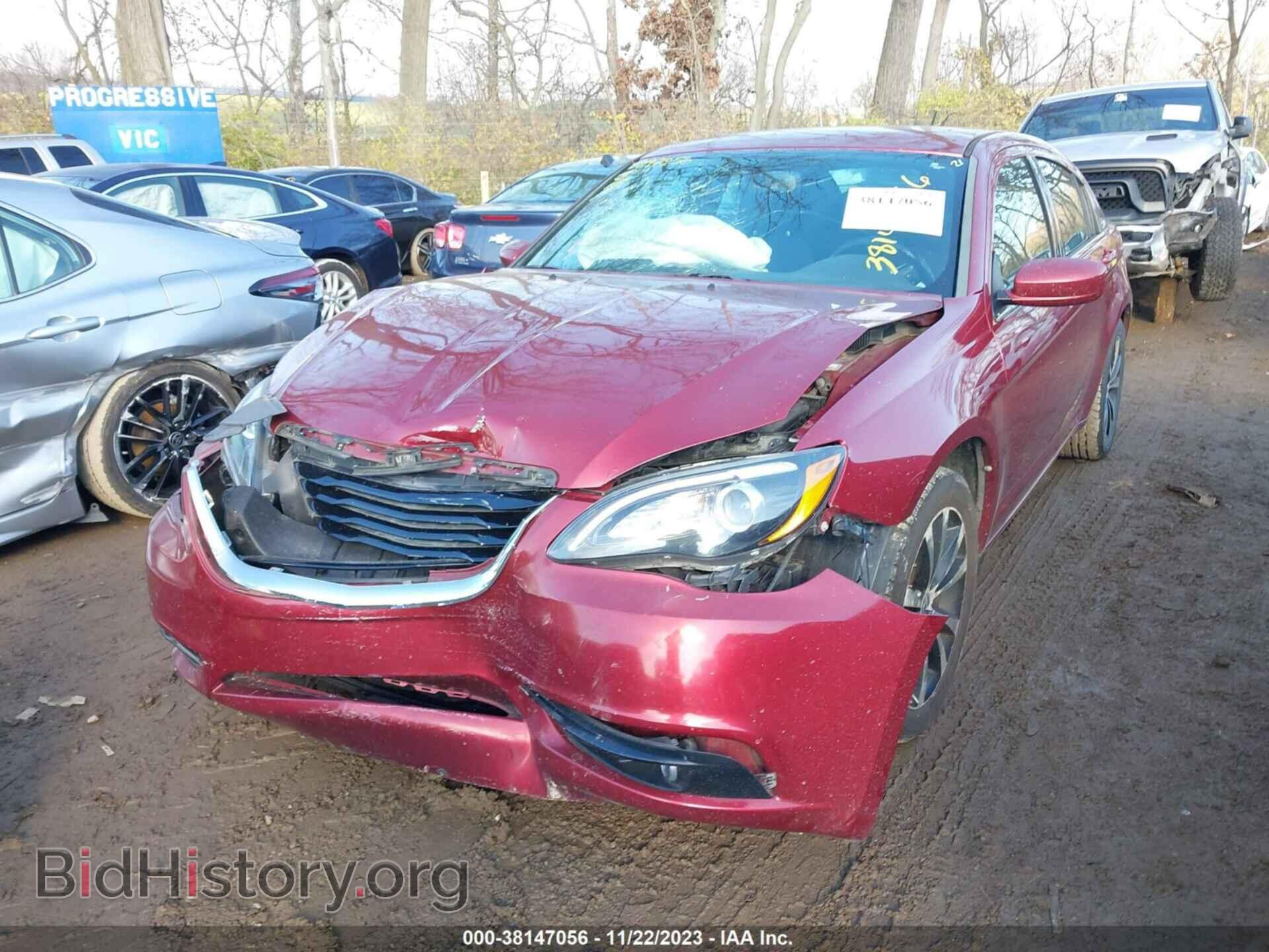 2013 CHRYSLER 200 - VIN: 1C3CCBBB9DN699642 - Фото 2
