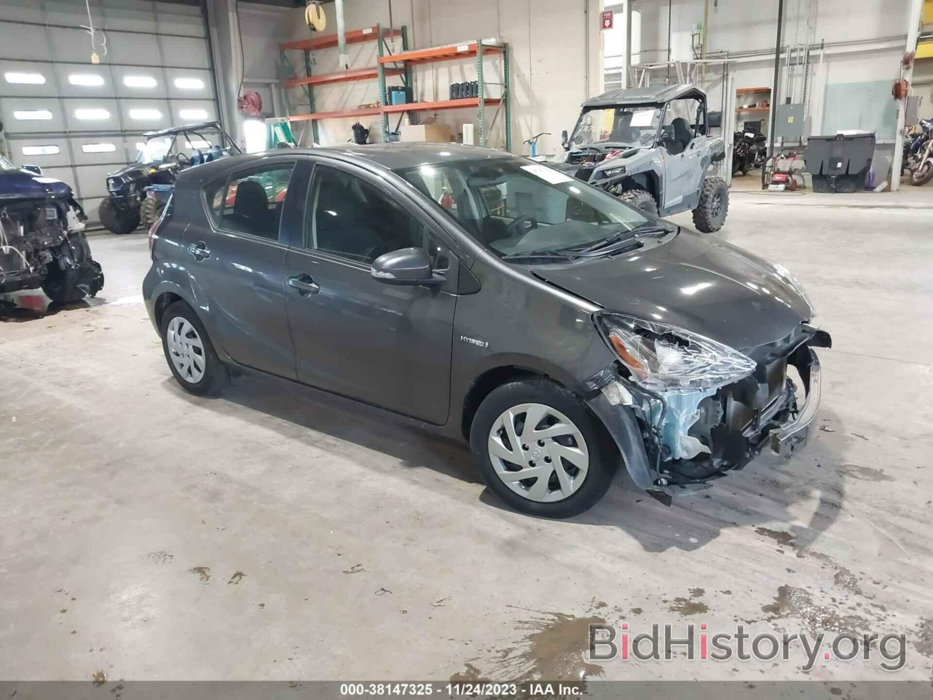 Photo JTDKDTB37F1112139 - TOYOTA PRIUS C 2015