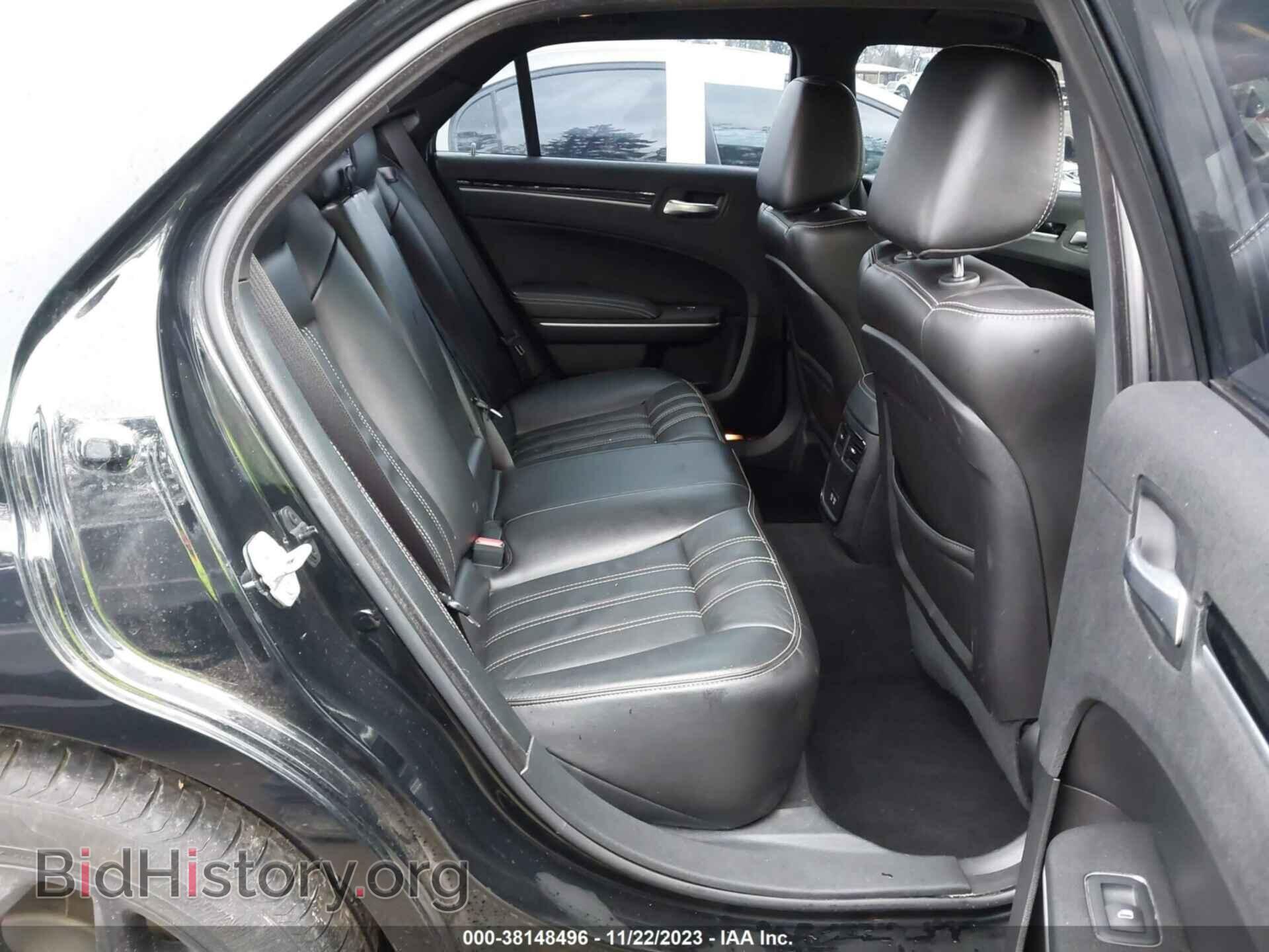 2019 CHRYSLER 300 - VIN: 2C3CCAGG5KH648563 - Фото 8