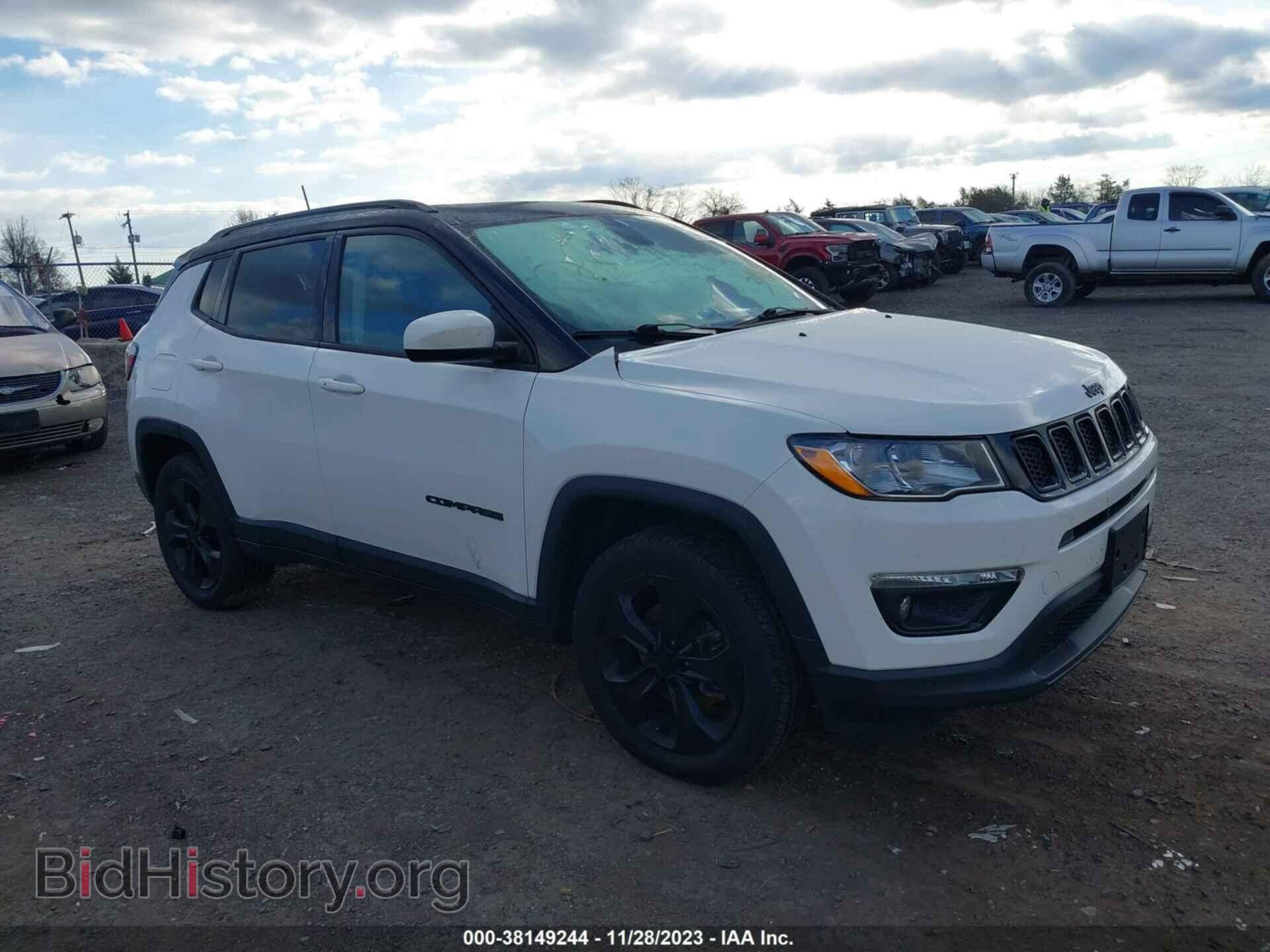 Фотография 3C4NJDBB0JT397495 - JEEP COMPASS 2018