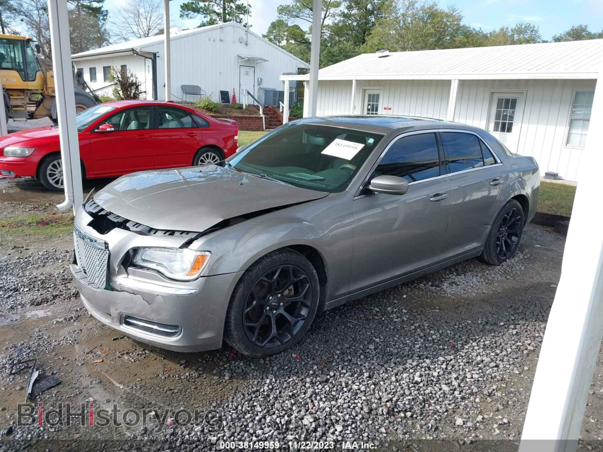 2014 CHRYSLER 300 - VIN: 2C3CCAAG3EH255318 - Фото 2
