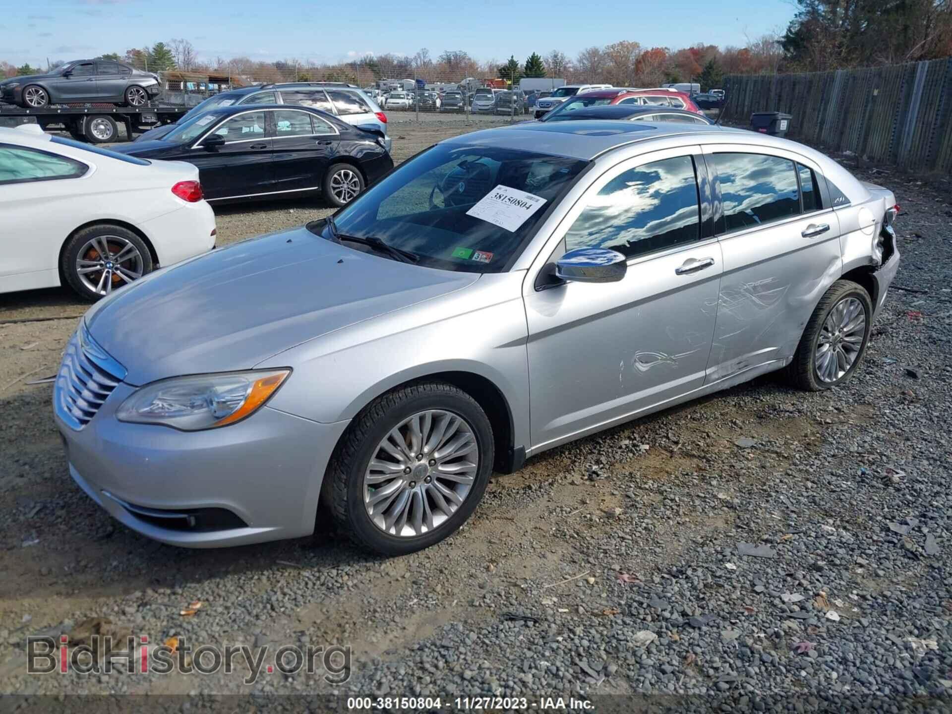 2011 CHRYSLER 200 - VIN: 1C3BC2FB5BN531192 - Фото 2