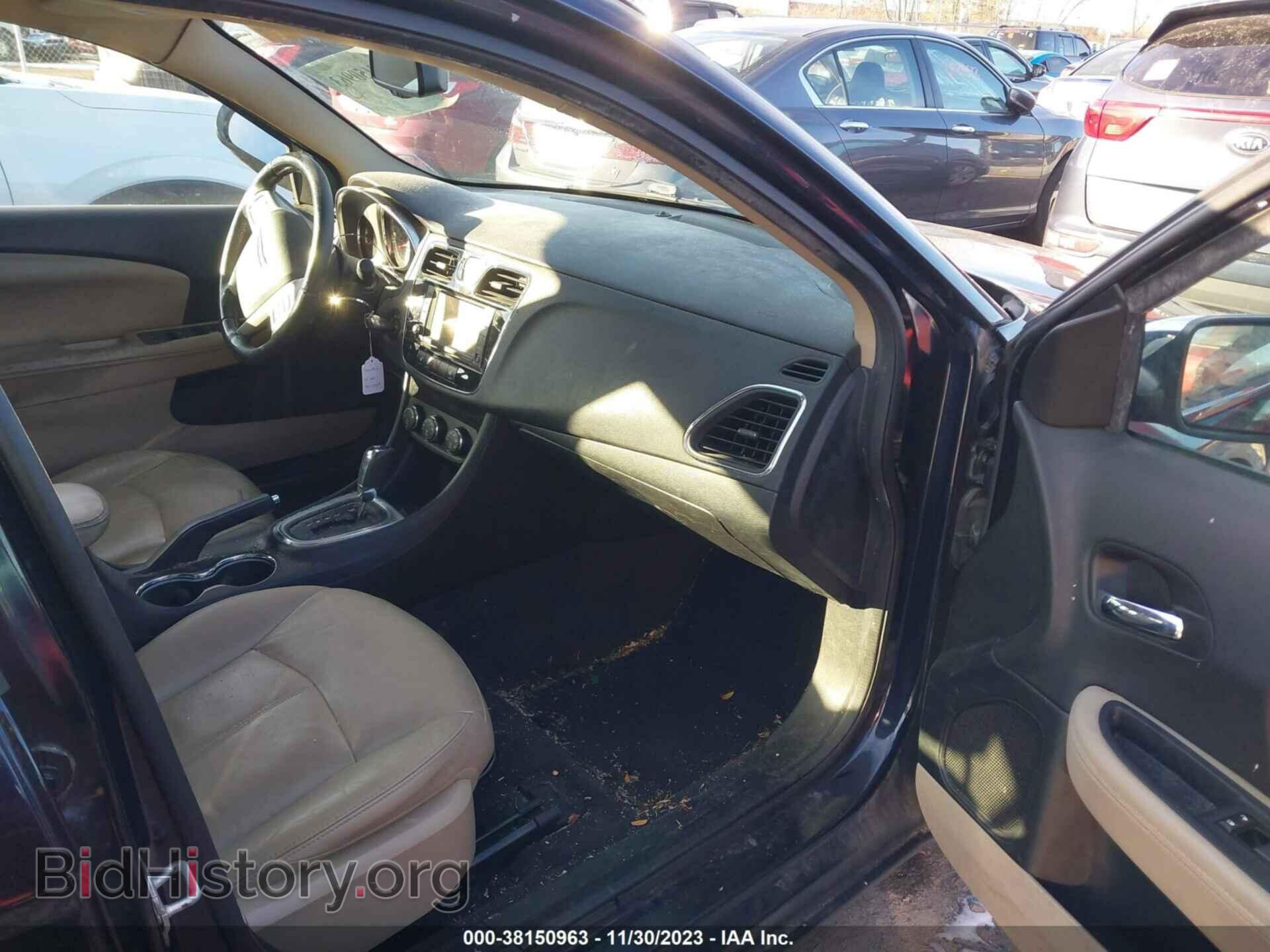 2012 CHRYSLER 200 - VIN: 1C3CCBCB1CN175706 - Photo 5