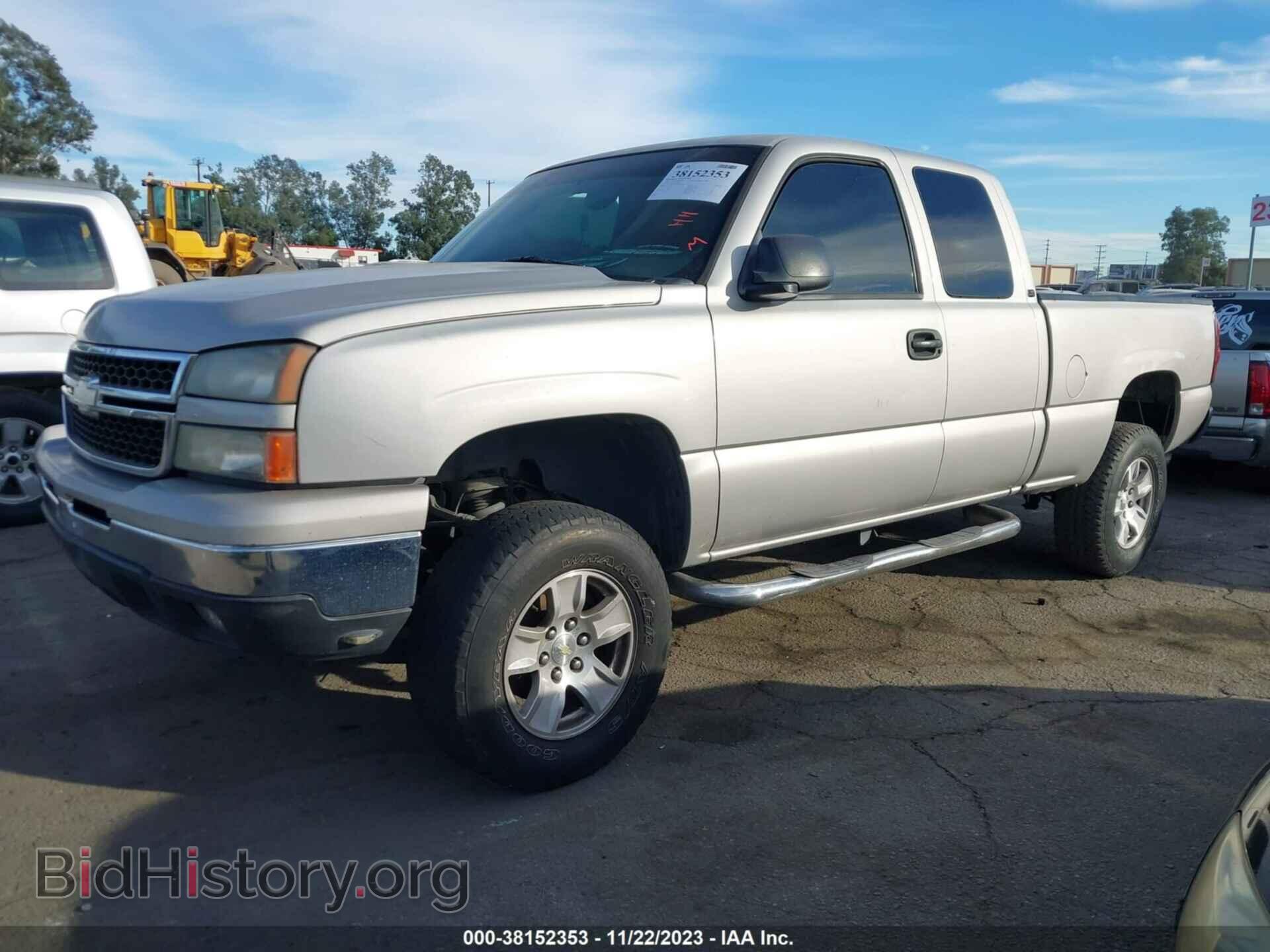 2006 CHEVROLET SILVERADO 1500 - VIN: 2GCEC19T761126840 - Фото 2