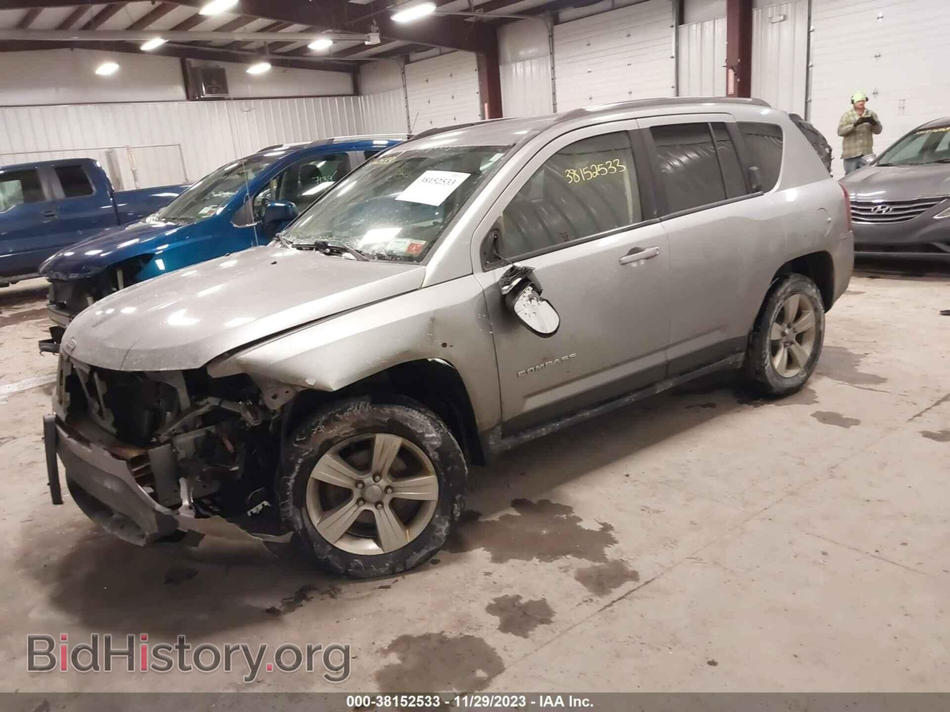 2014 JEEP COMPASS - VIN: 1C4NJDBBXED924292 - Photo 2