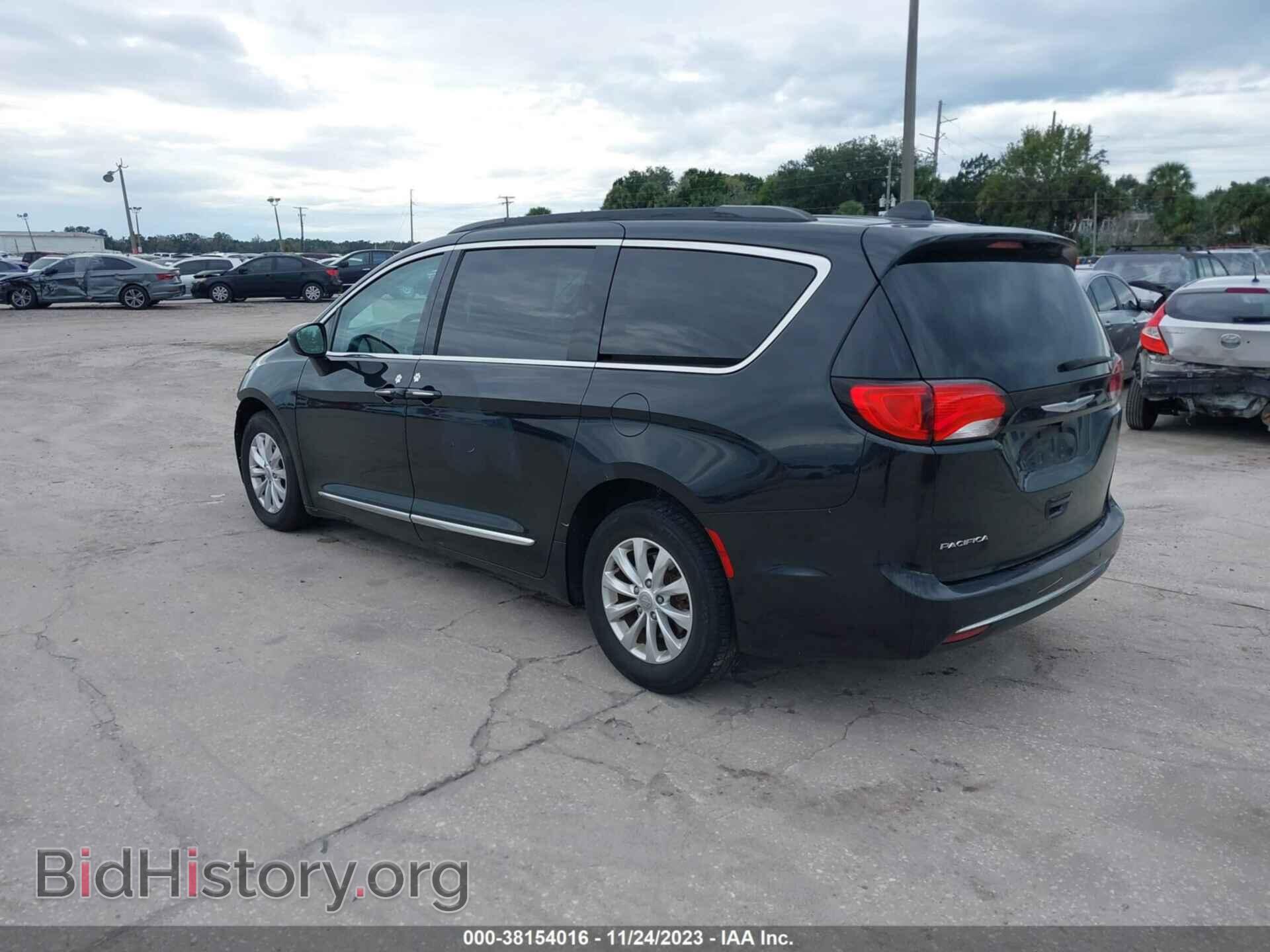 2017 CHRYSLER PACIFICA - VIN: 2C4RC1BG3HR665748 - Фото 3