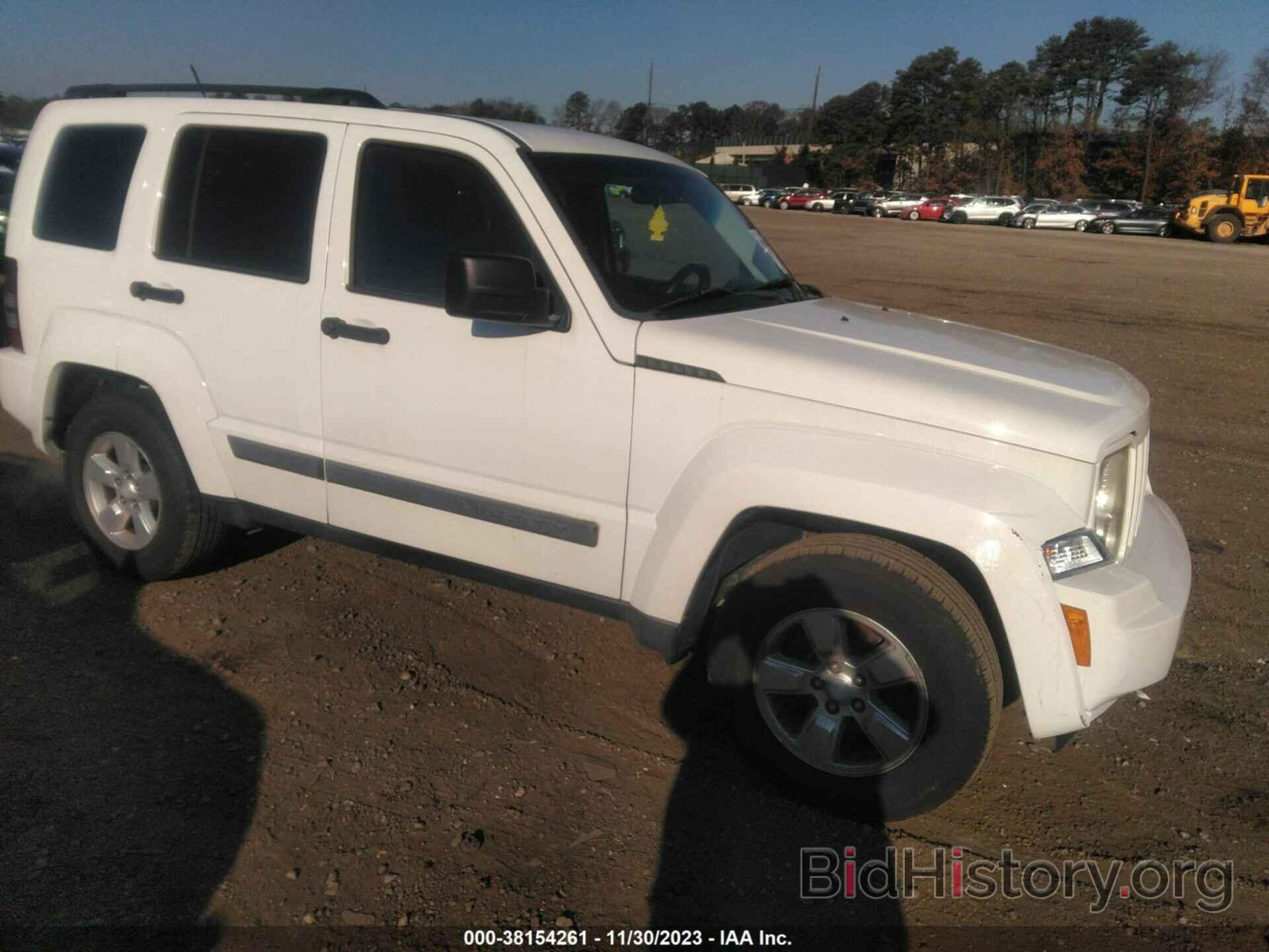 Фотография 1J8GN28K79W519597 - JEEP LIBERTY 2009