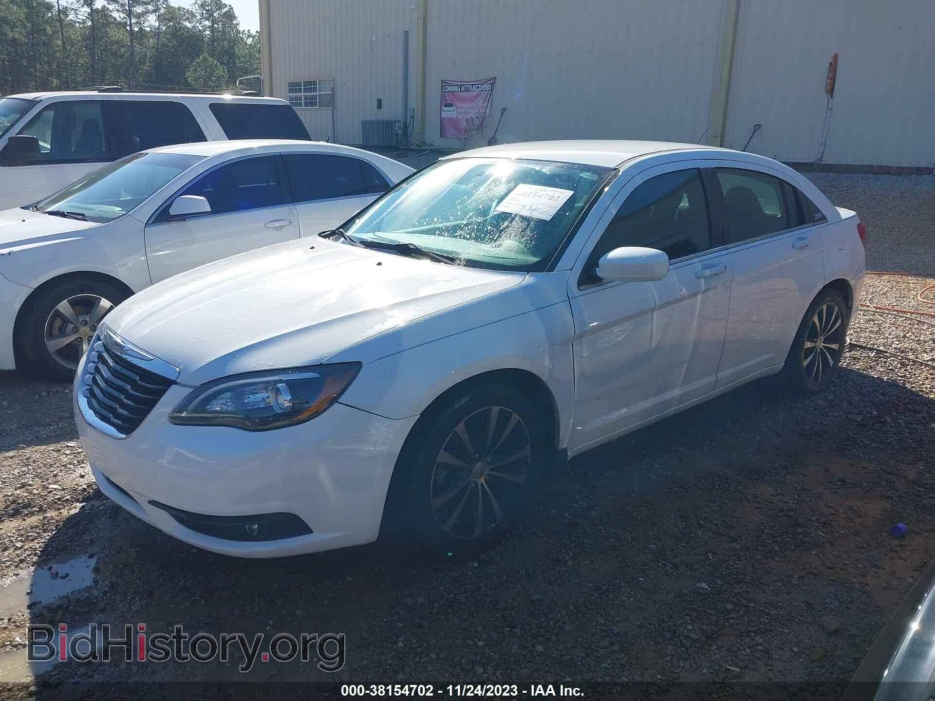 2013 CHRYSLER 200 - VIN: 1C3CCBBG9DN726558 - Photo 2