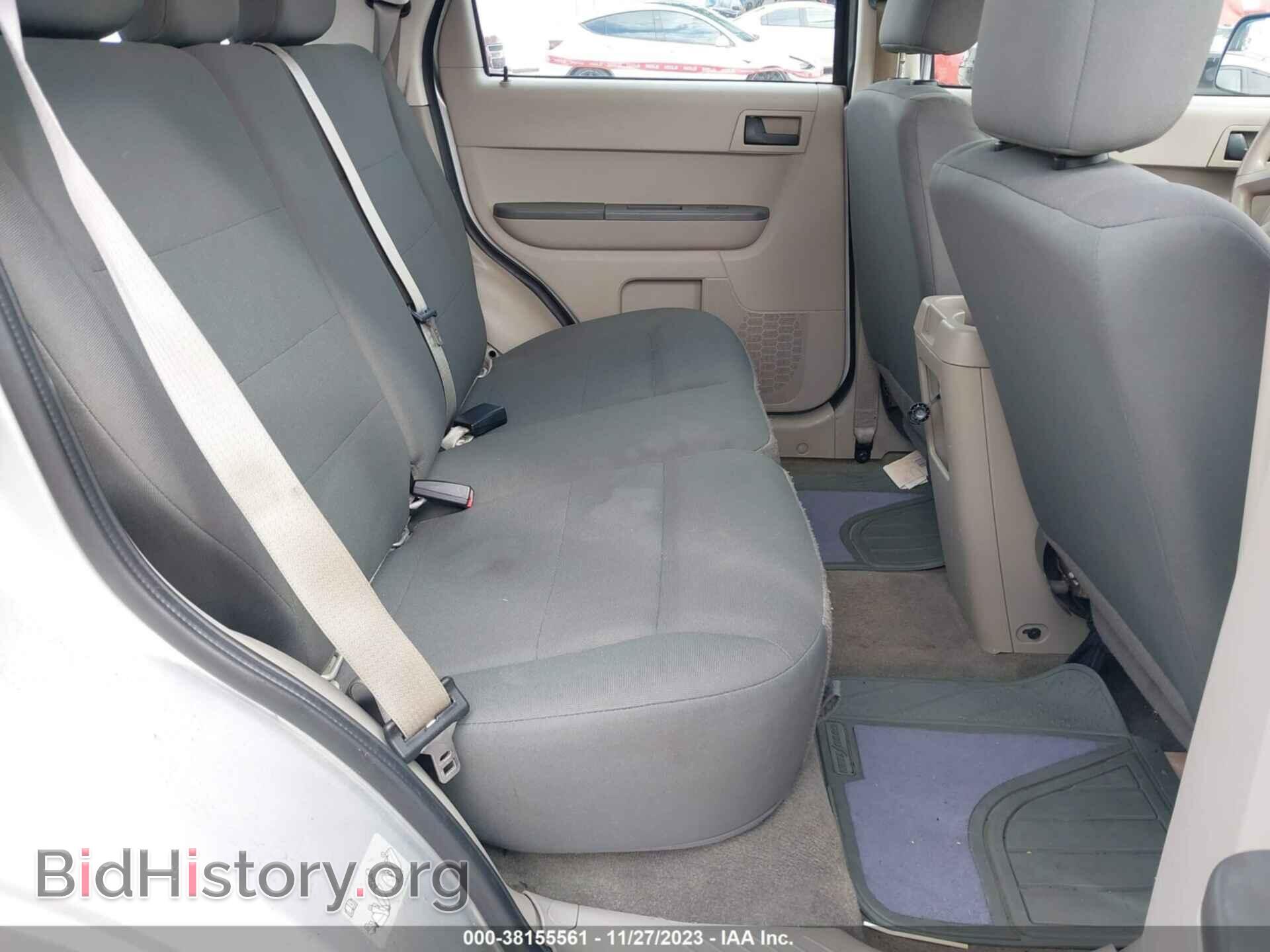 2011 FORD ESCAPE - VIN: 1FMCU9C72BKA28142 - Photo 8