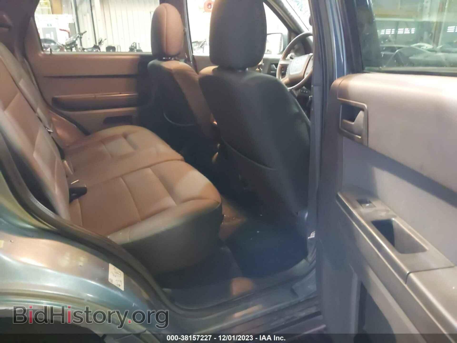 2011 FORD ESCAPE - VIN: 1FMCU9D79BKB68400 - Photo 8