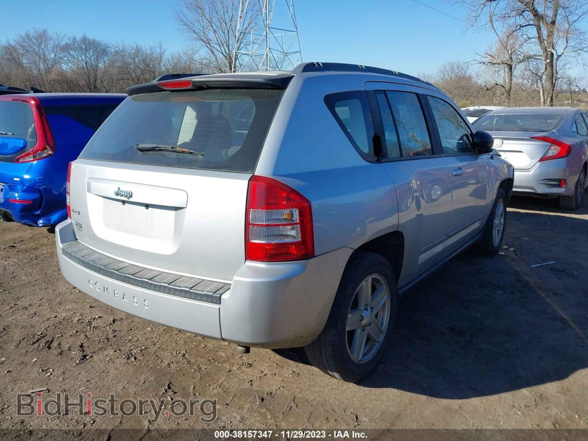 2010 JEEP COMPASS - VIN: 1J4NF4FB3AD640213 - Фото 4