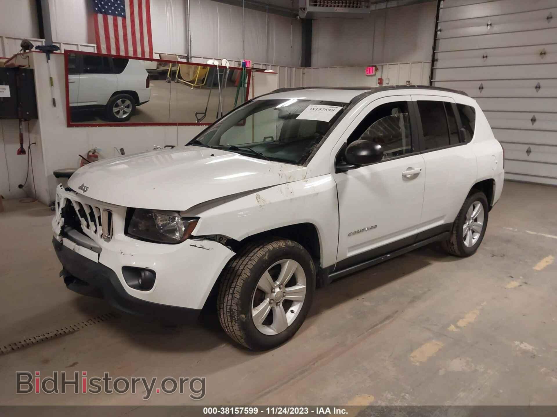 2014 JEEP COMPASS - VIN: 1C4NJDBB0ED828557 - Photo 2