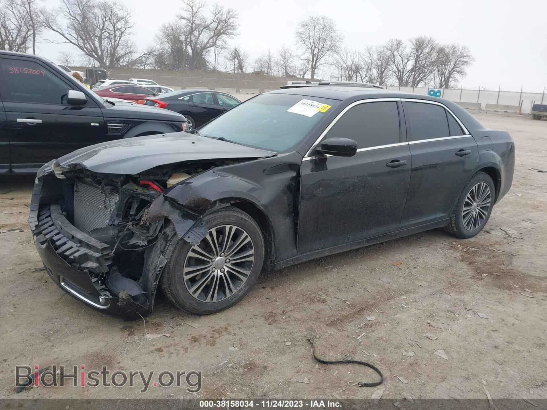 2013 CHRYSLER 300 - VIN: 2C3CCAGG5DH733048 - Photo 2