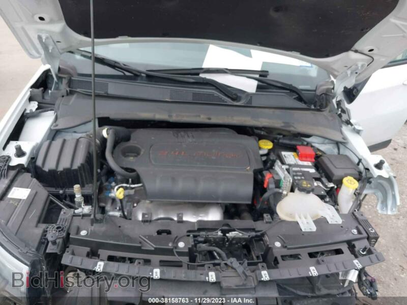 2022 Jeep COMPASS (VIN 3C4NJDFB1NT231874) — фото 10 из 17