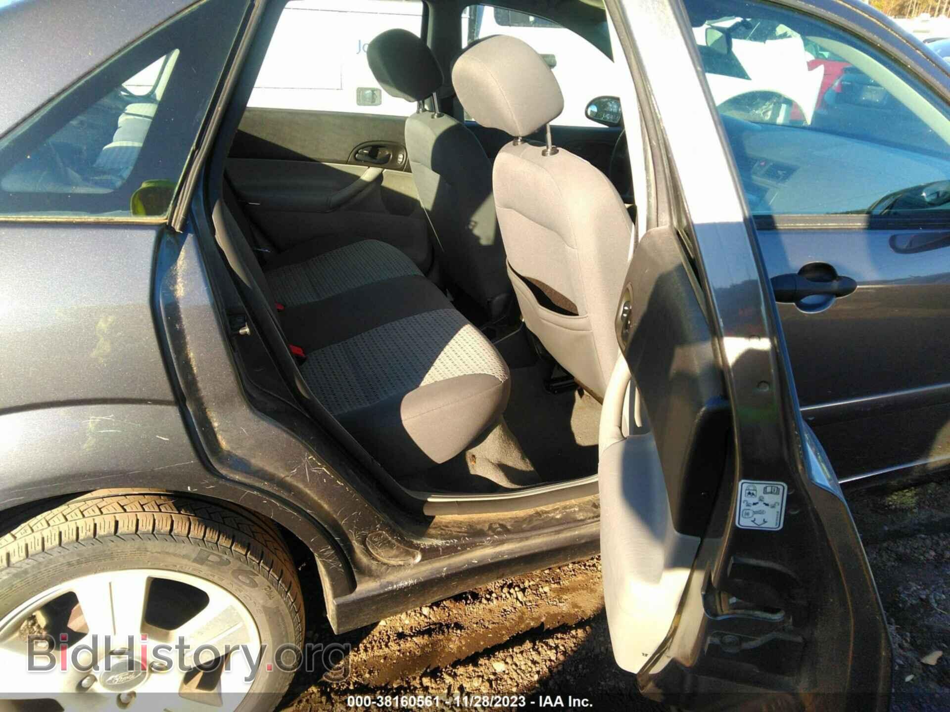 2006 FORD FOCUS - VIN: 1FAFP34N76W156352 - Фото 8
