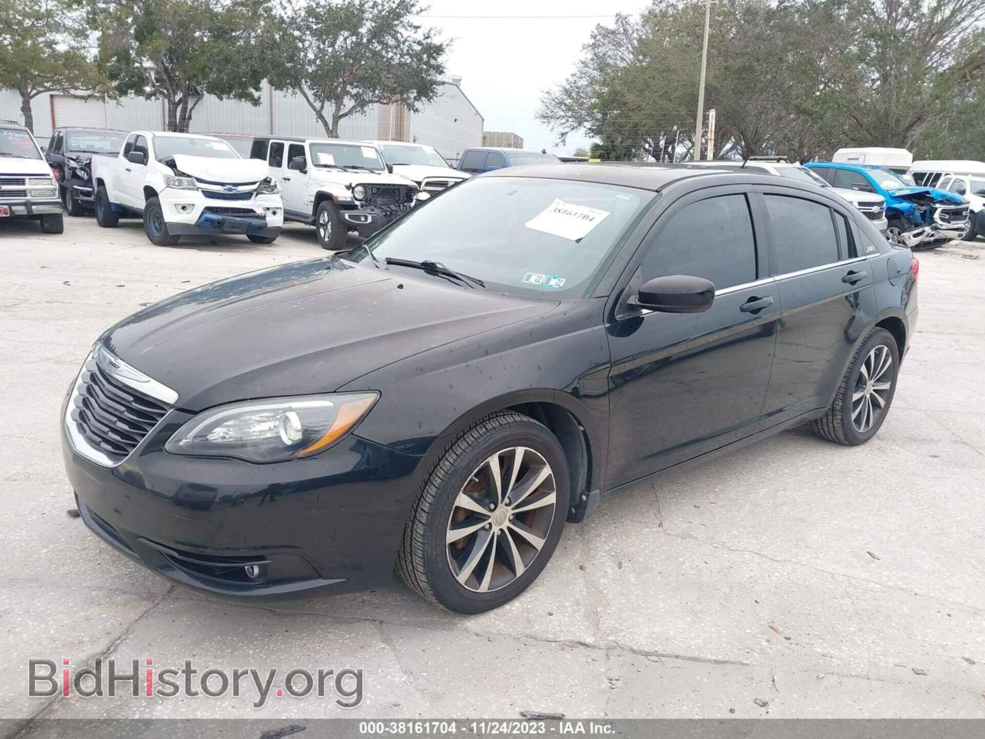 2013 CHRYSLER 200 - VIN: 1C3CCBCG4DN737398 - Фото 2
