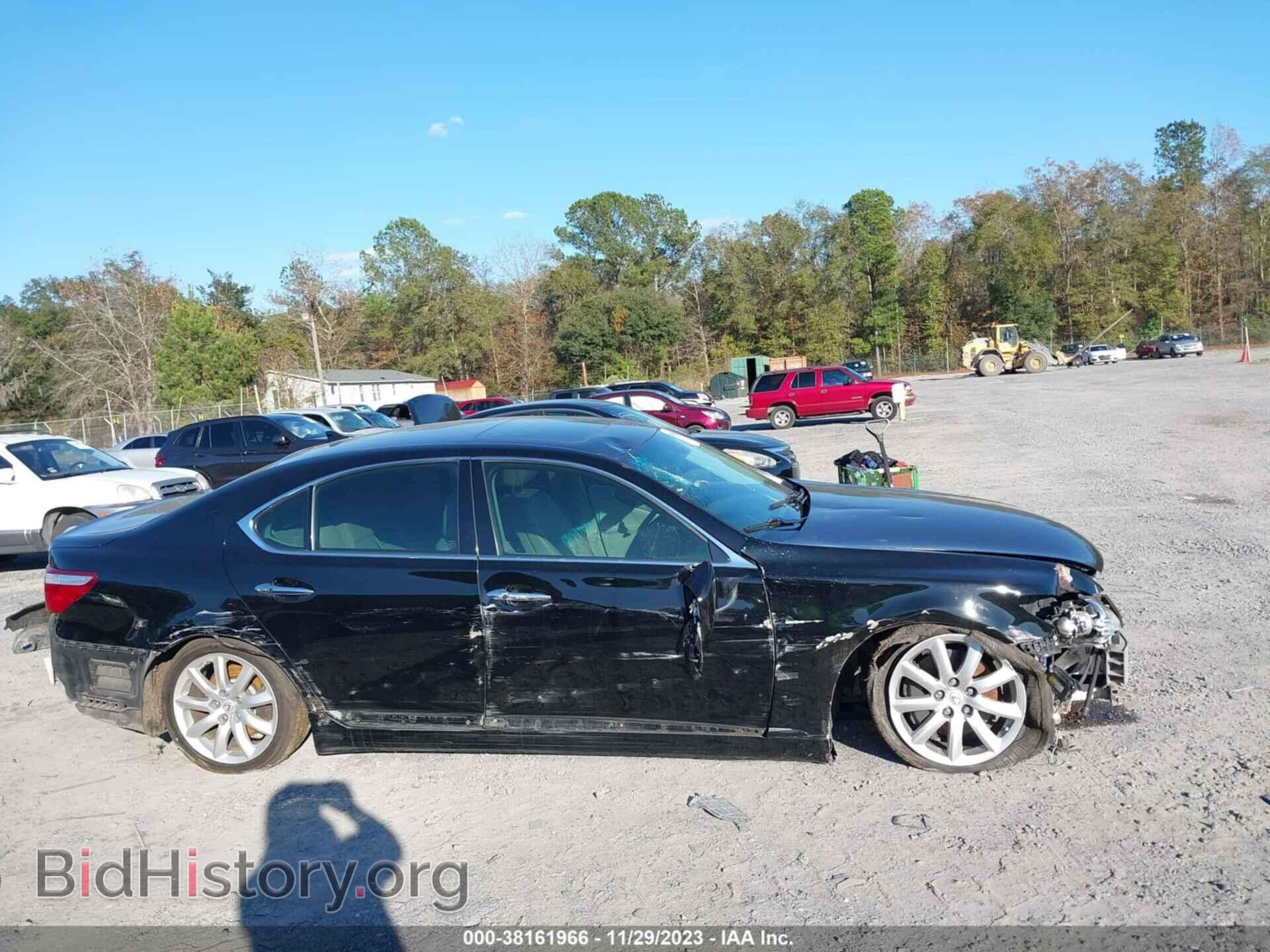 2007 LEXUS LS 460 - VIN: JTHBL46FX75010131 - Photo 14
