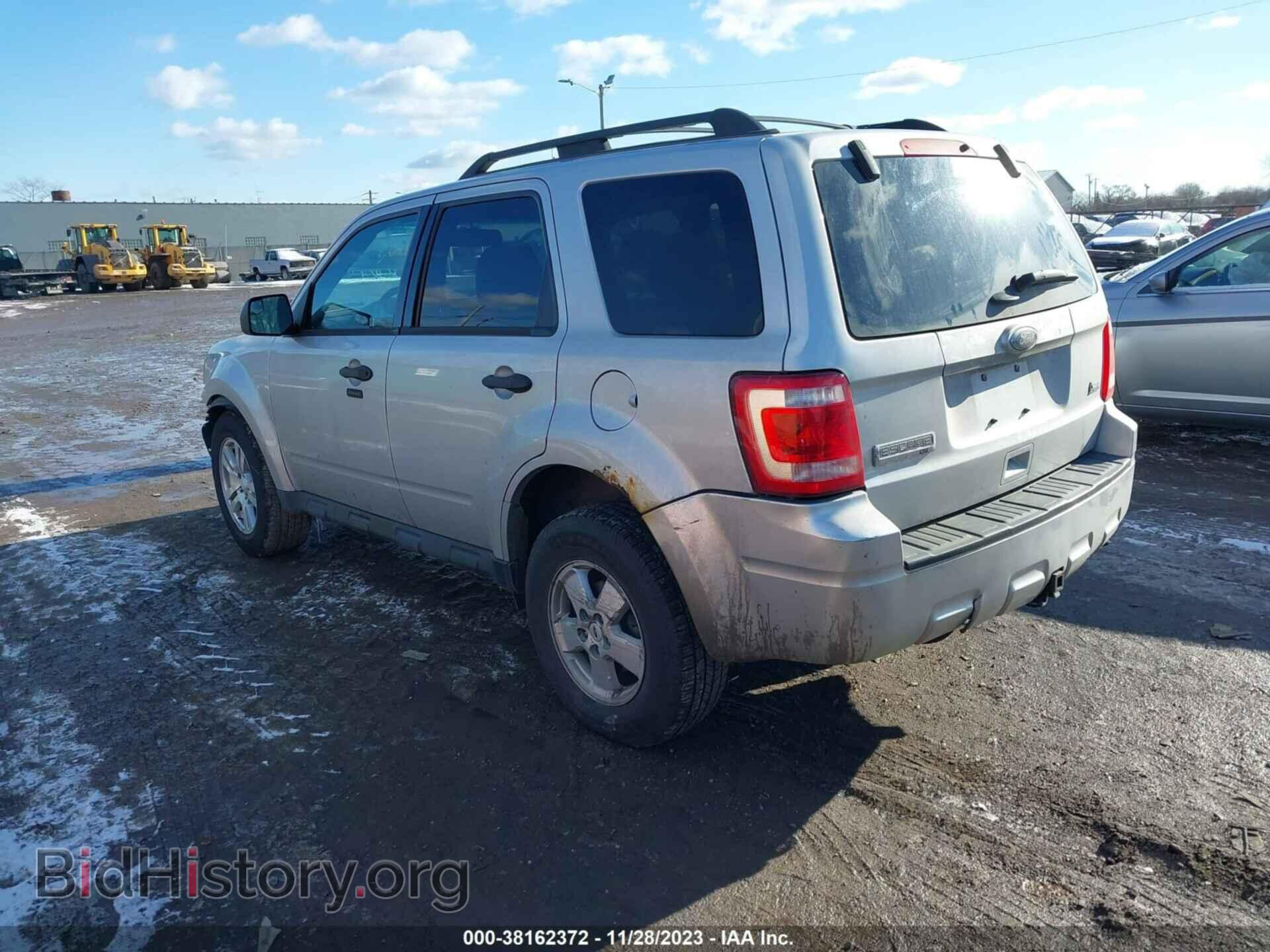 2011 FORD ESCAPE - VIN: 1FMCU0DG1BKB33264 - Фото 3