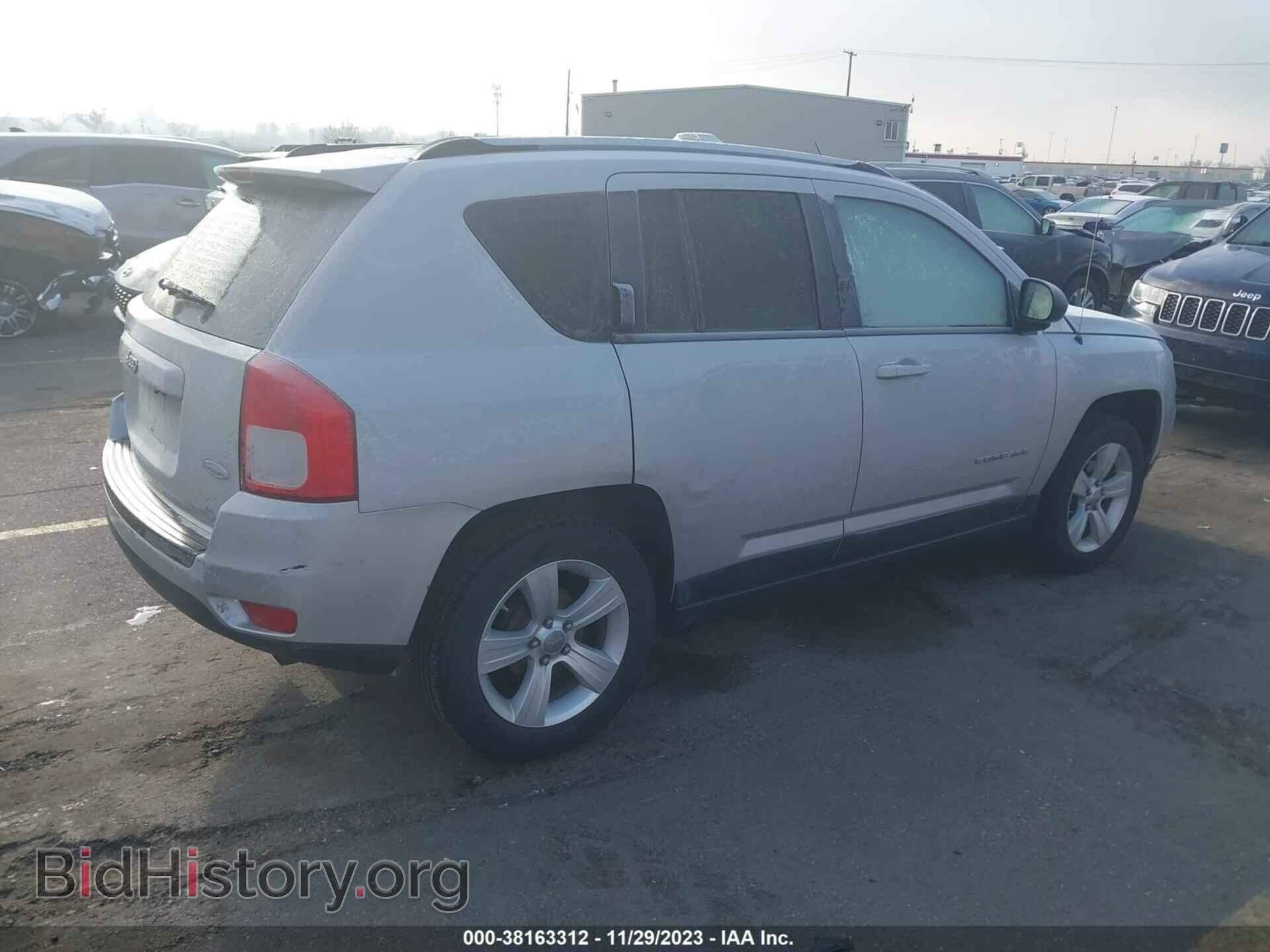 2011 JEEP COMPASS - VIN: 1J4NT1FA8BD224948 - Photo 4