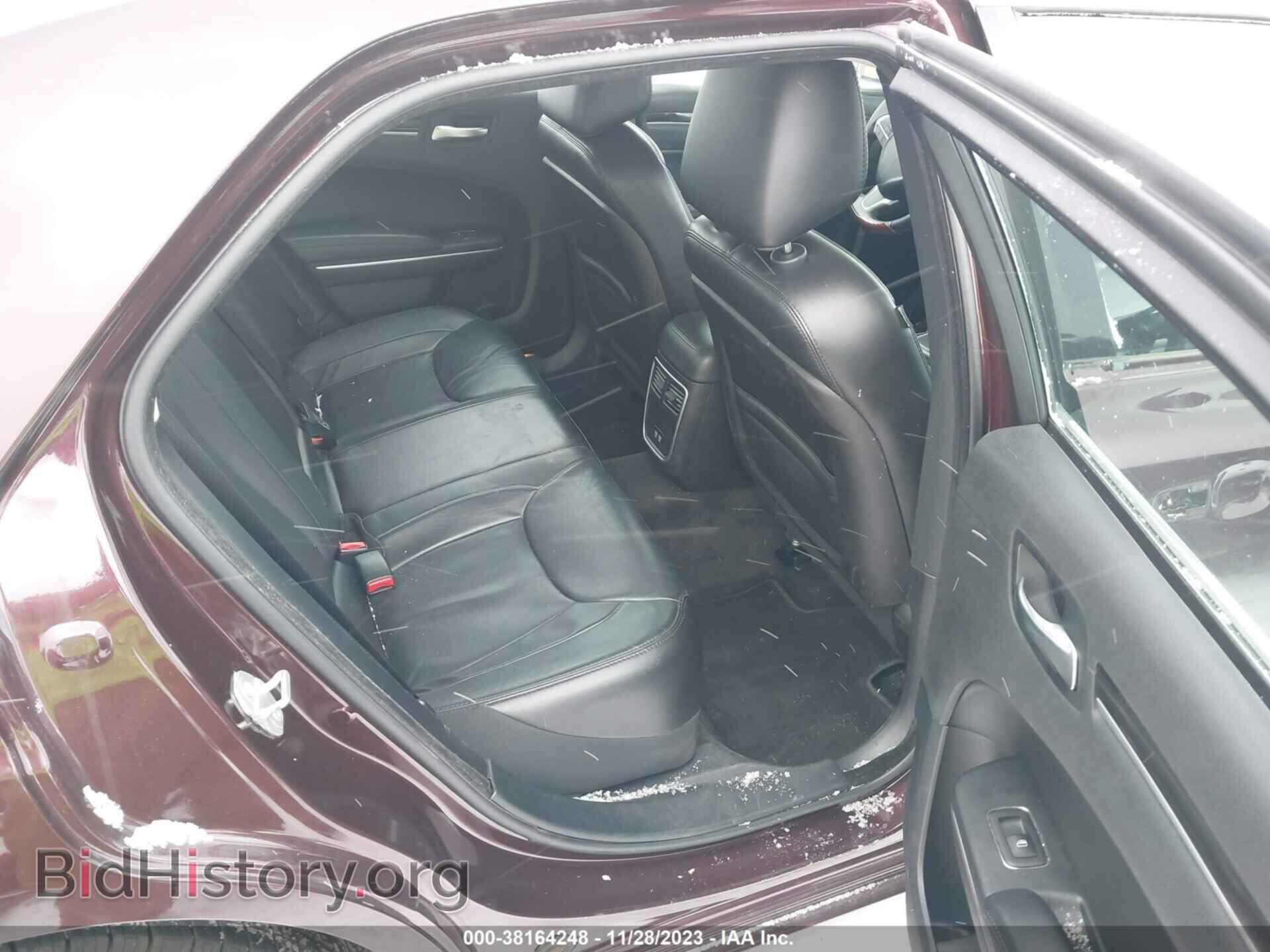 2016 CHRYSLER 300 - VIN: 2C3CCAAG6GH190743 - Фото 8