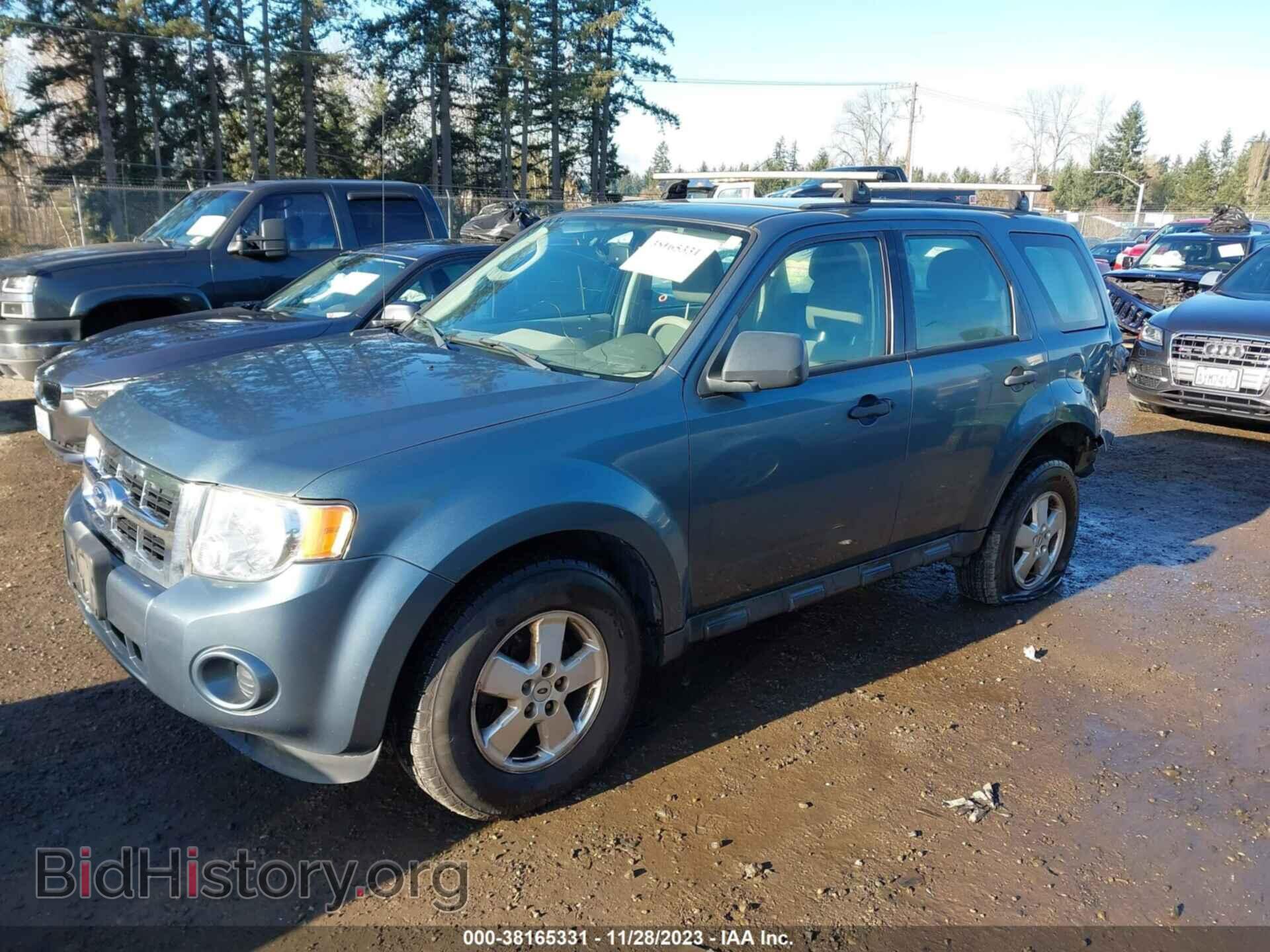 2011 FORD ESCAPE - VIN: 1FMCU9C78BKB25796 - Фото 2