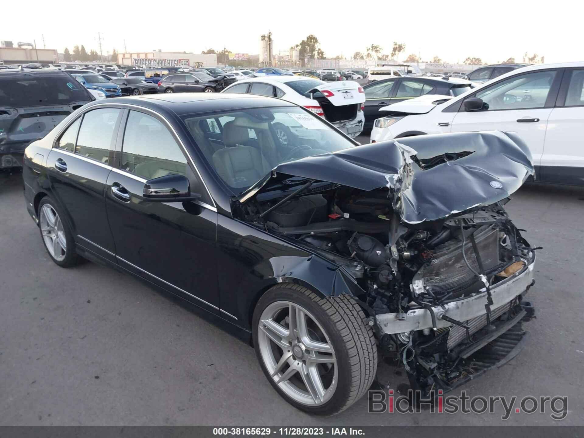 Photo WDDGF4HB0DR271478 - MERCEDES-BENZ C 250 2013