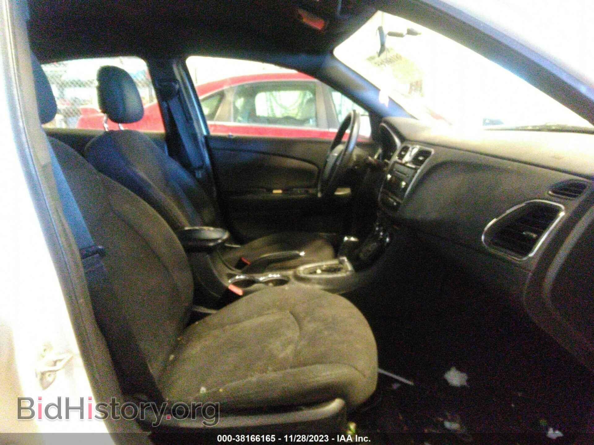2012 CHRYSLER 200 - VIN: 1C3CCBAB7CN271620 - Фото 5