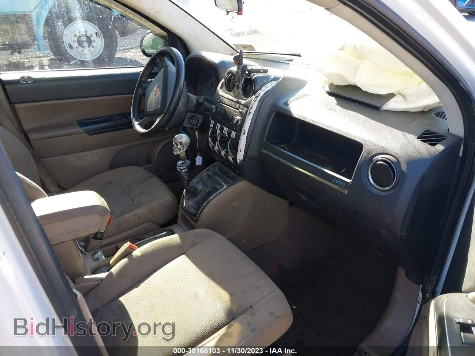 2009 JEEP COMPASS - VIN: 1J4FF47B09D120825 - Фото 5