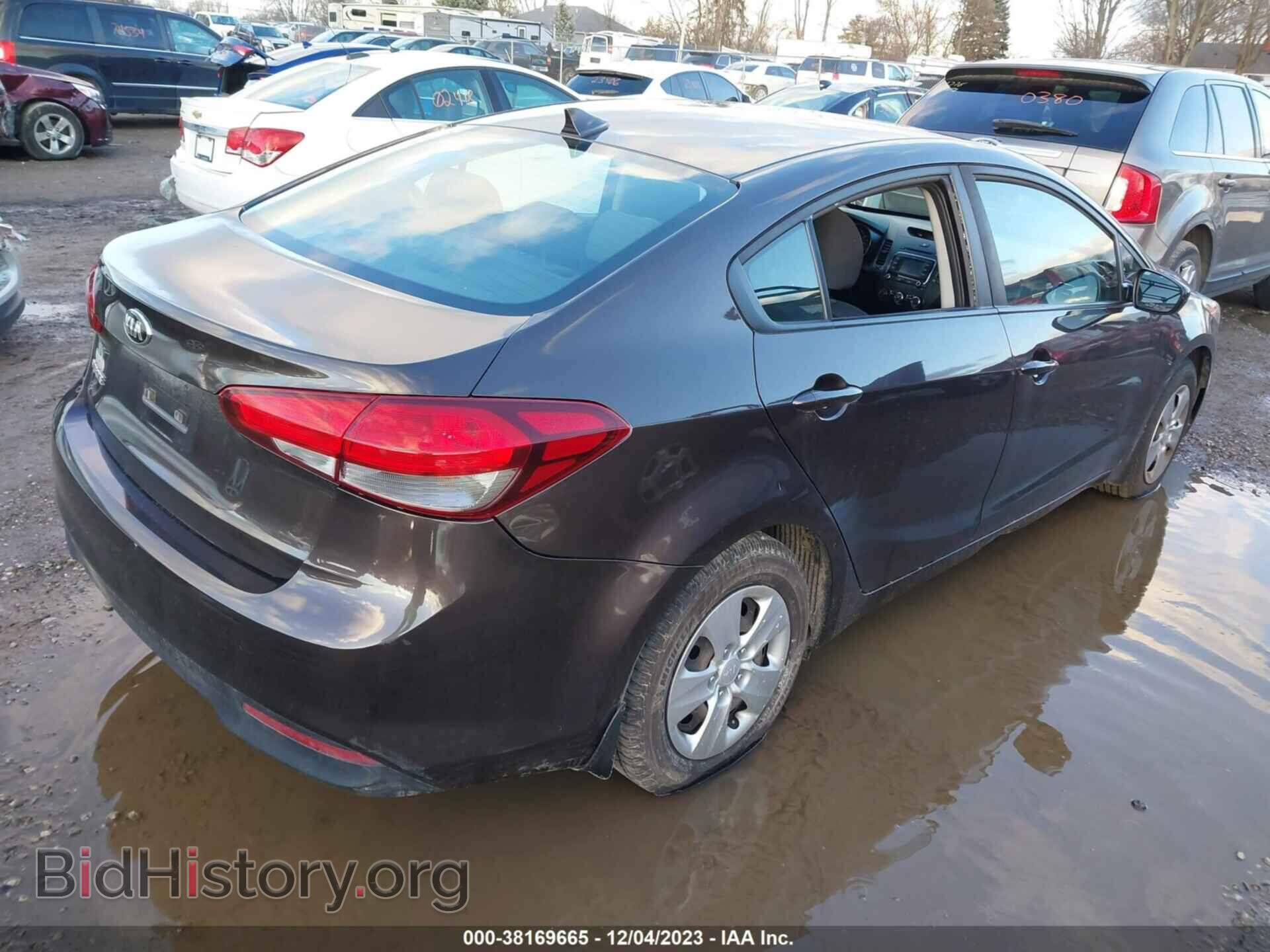 2017 KIA FORTE - VIN: 3KPFL4A71HE127461 - Фото 4