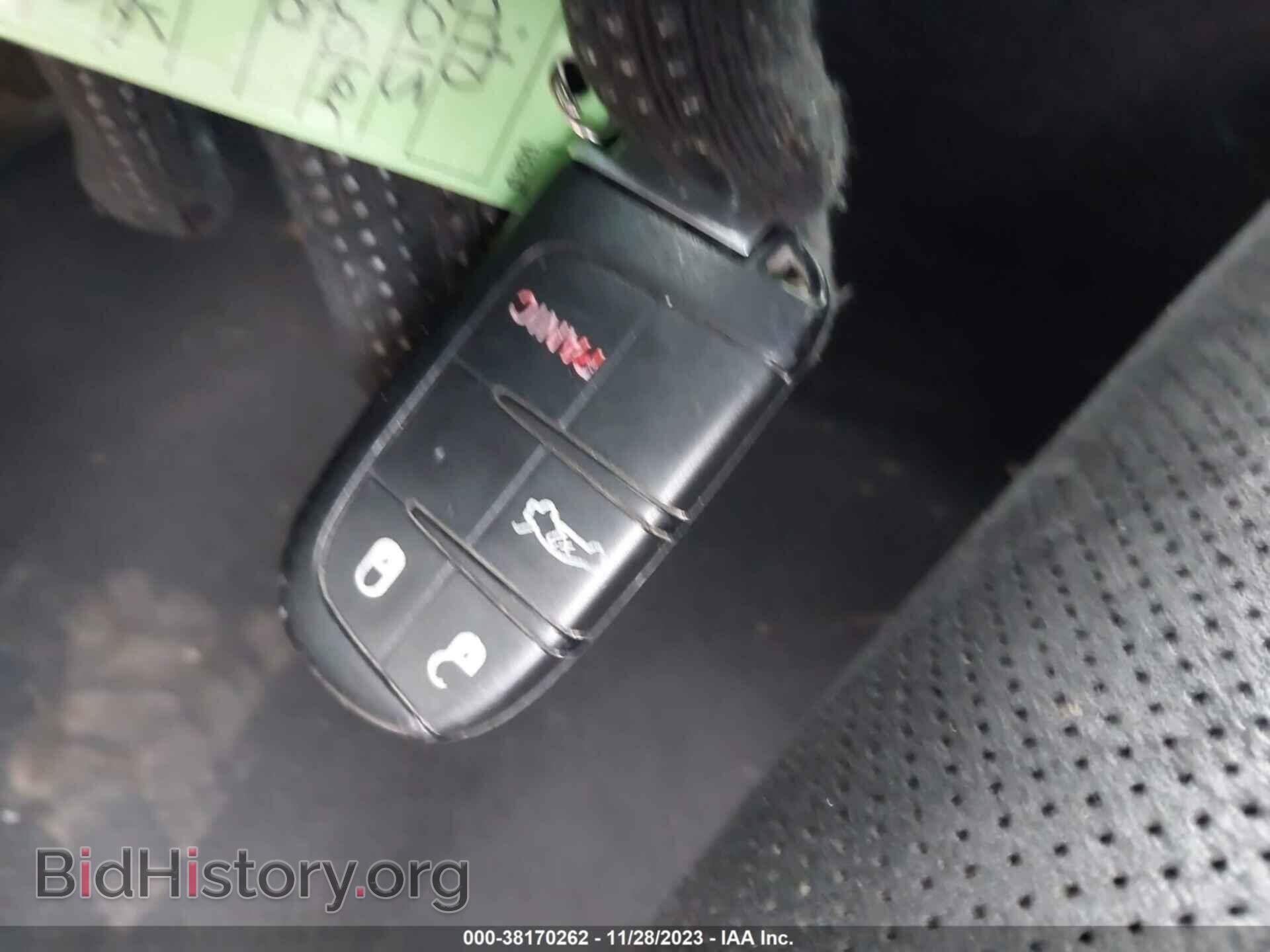 2015 CHRYSLER 300 - VIN: 2C3CCARG9FH892235 - Фото 11