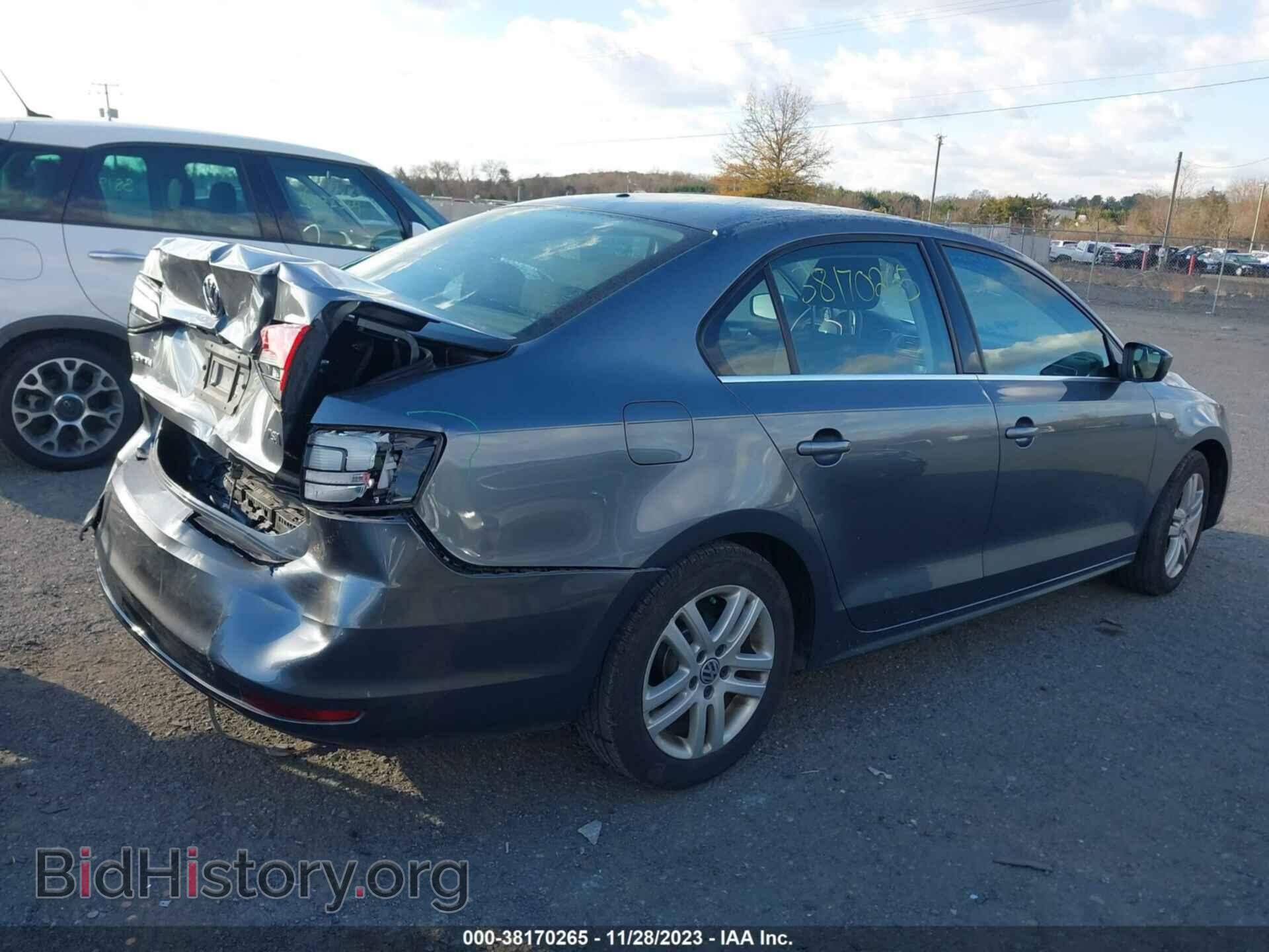 2017 VOLKSWAGEN JETTA - VIN: 3VW2B7AJ4HM360462 - Фото 4