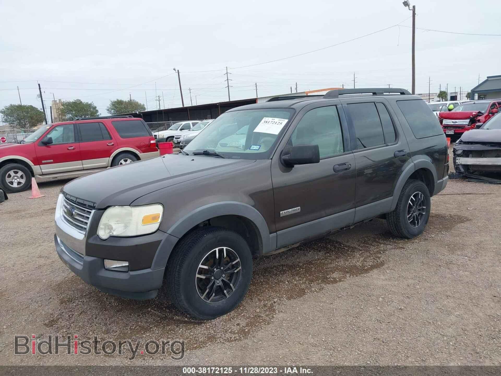 2006 FORD EXPLORER - VIN: 1FMEU63E76UB23005 - Фото 2