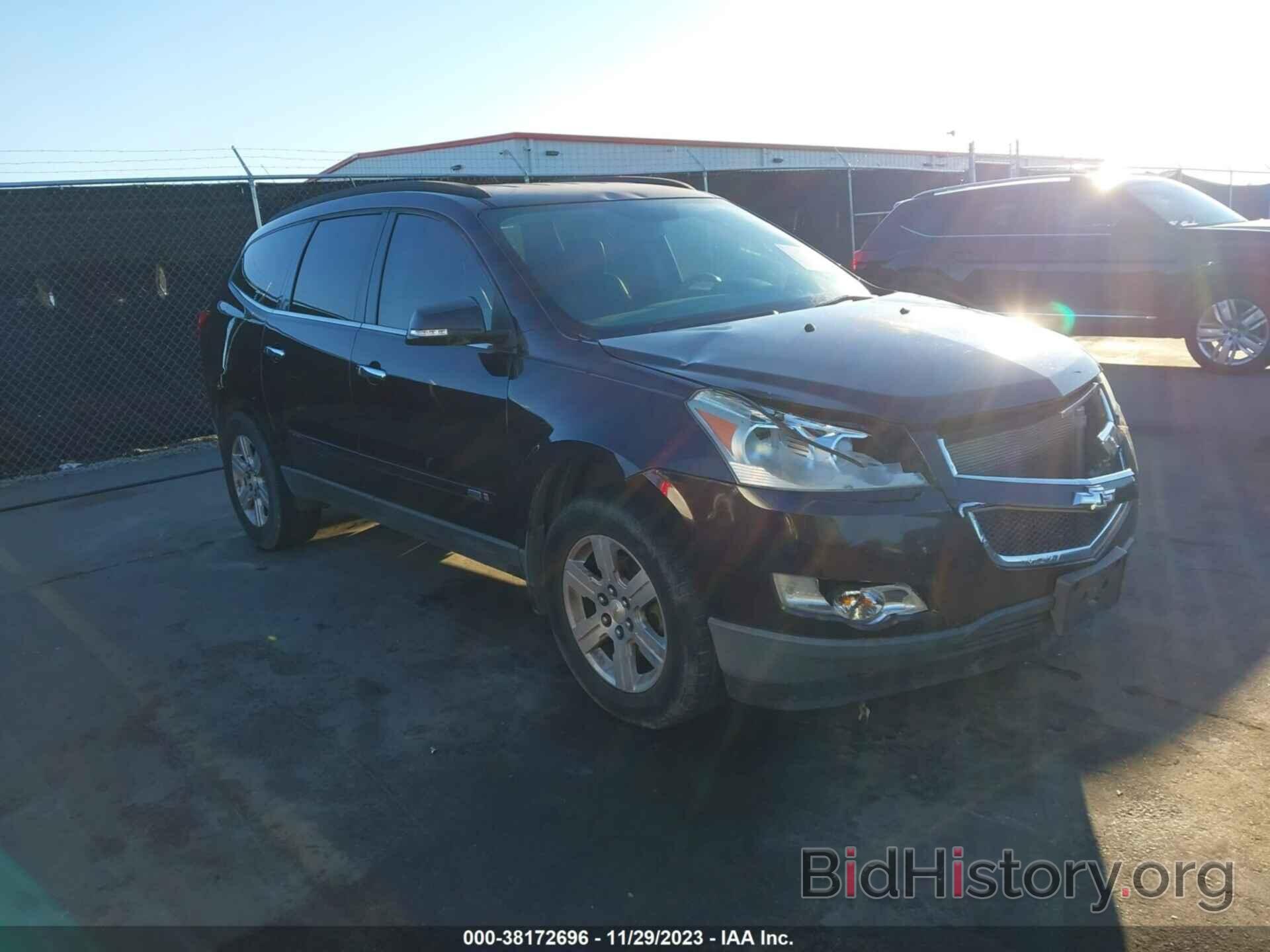 Photo 1GNLVFED7AS147572 - CHEVROLET TRAVERSE 2010