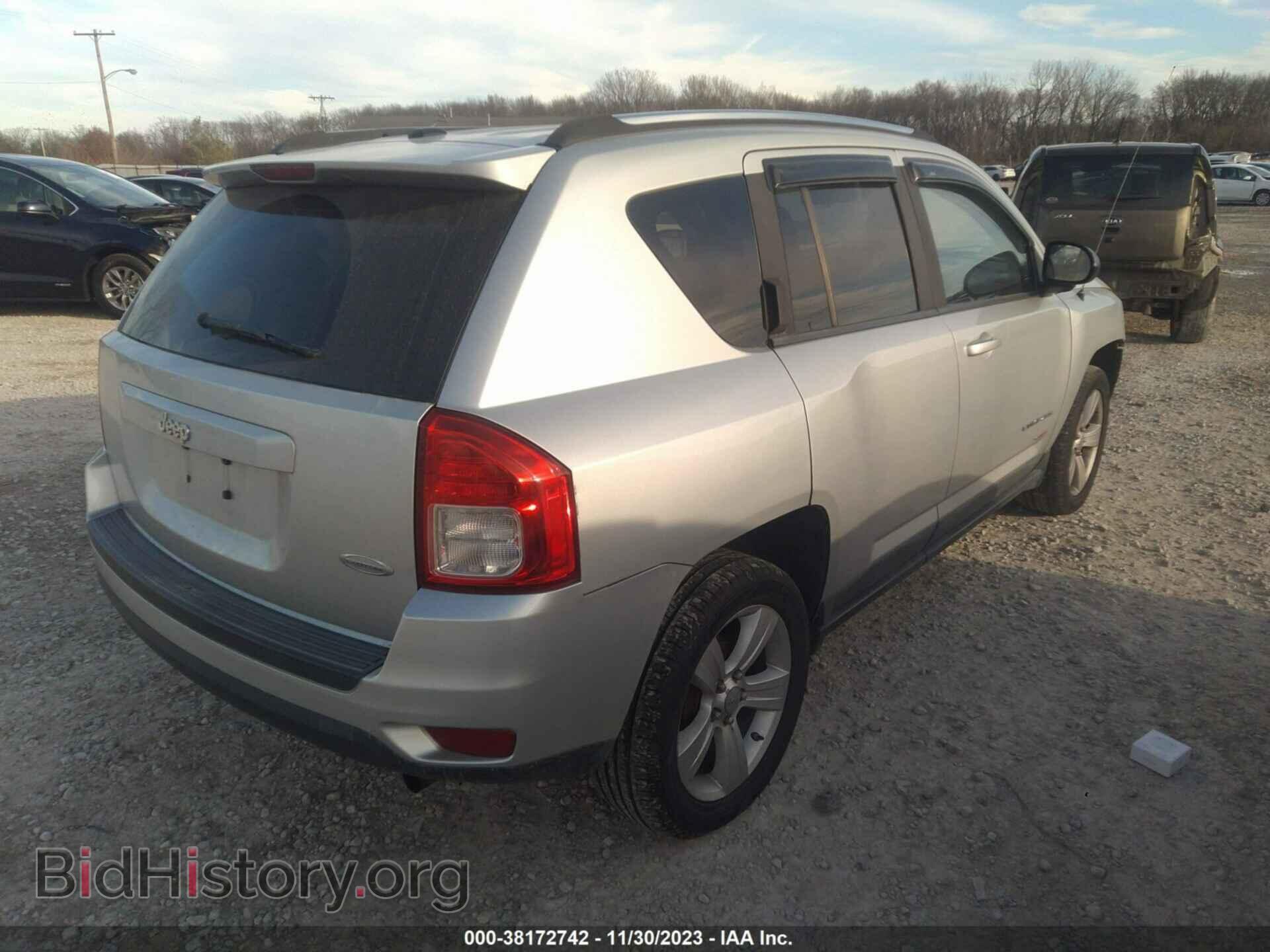 2011 JEEP COMPASS - VIN: 1J4NT1FA7BD189982 - Photo 4