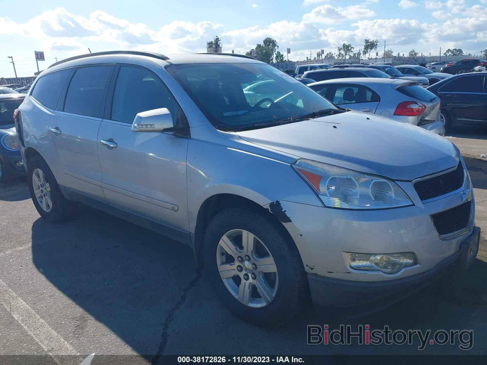 Photo 1GNLRGED9AS143842 - CHEVROLET TRAVERSE 2010
