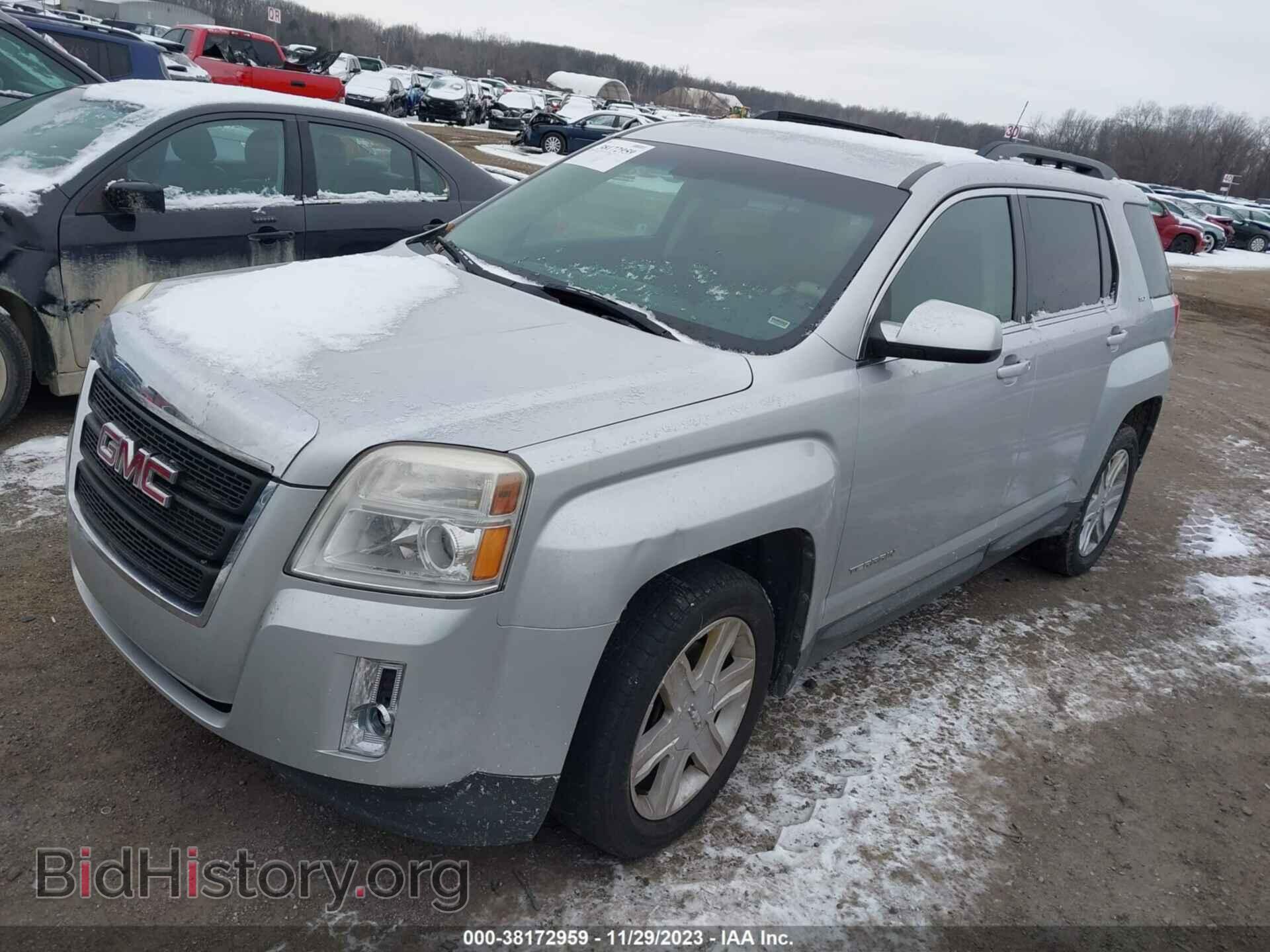 2011 GMC TERRAIN - VIN: 2CTALUEC6B6260746 - Photo 2