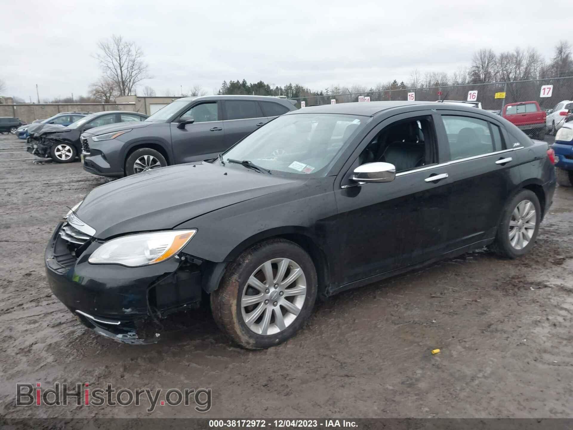 2013 CHRYSLER 200 - VIN: 1C3CCBCG7DN747472 - Фото 2